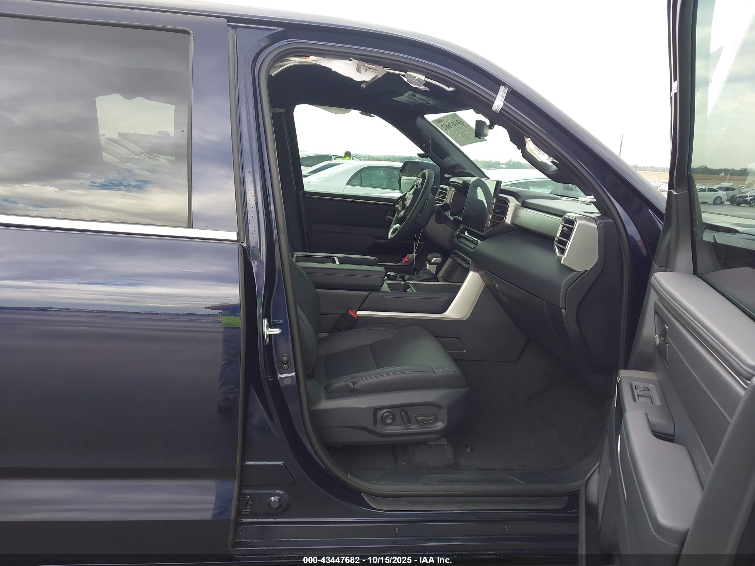 TOYOTA TUNDRA image 5