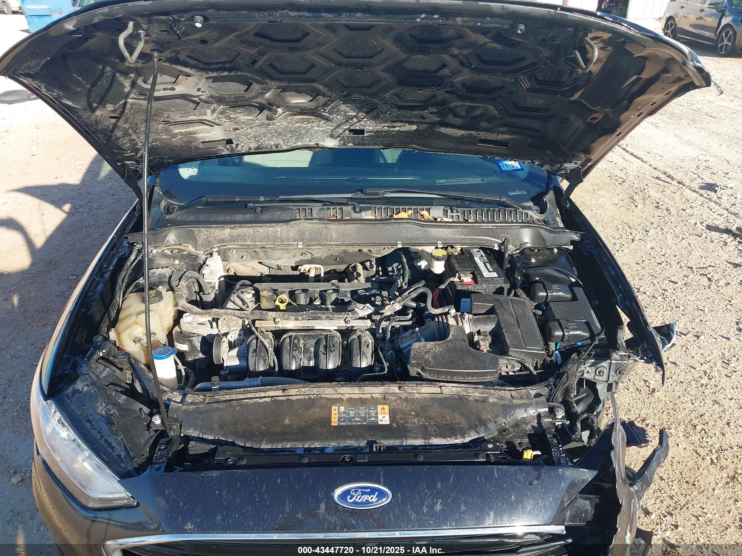 FORD FUSION image 10