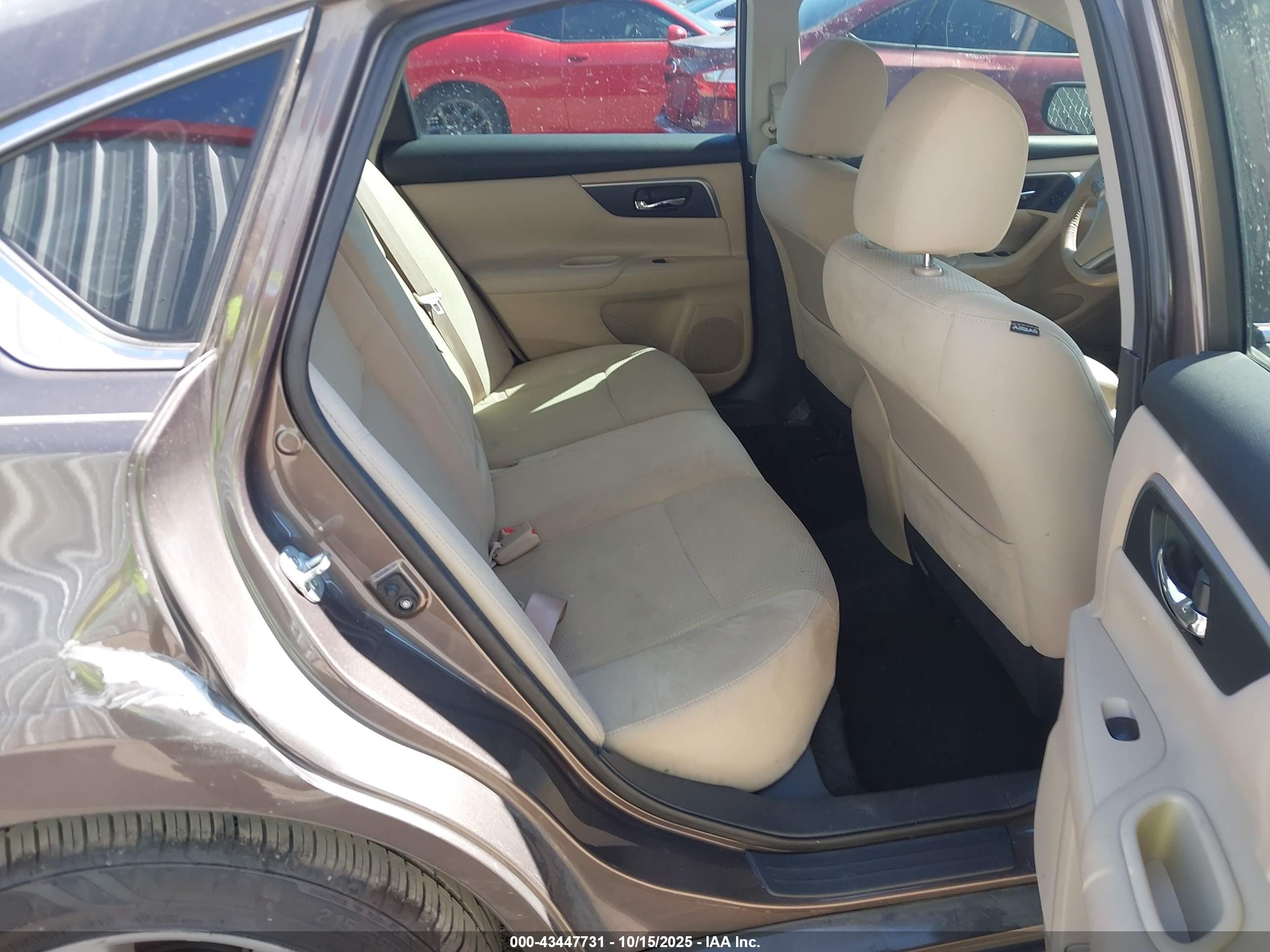 NISSAN ALTIMA image 8