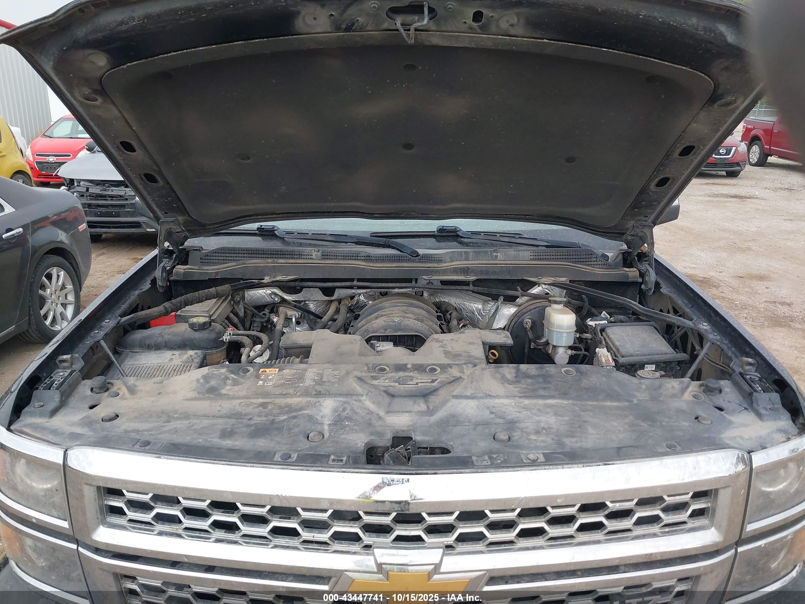 CHEVROLET SILVERADO image 10