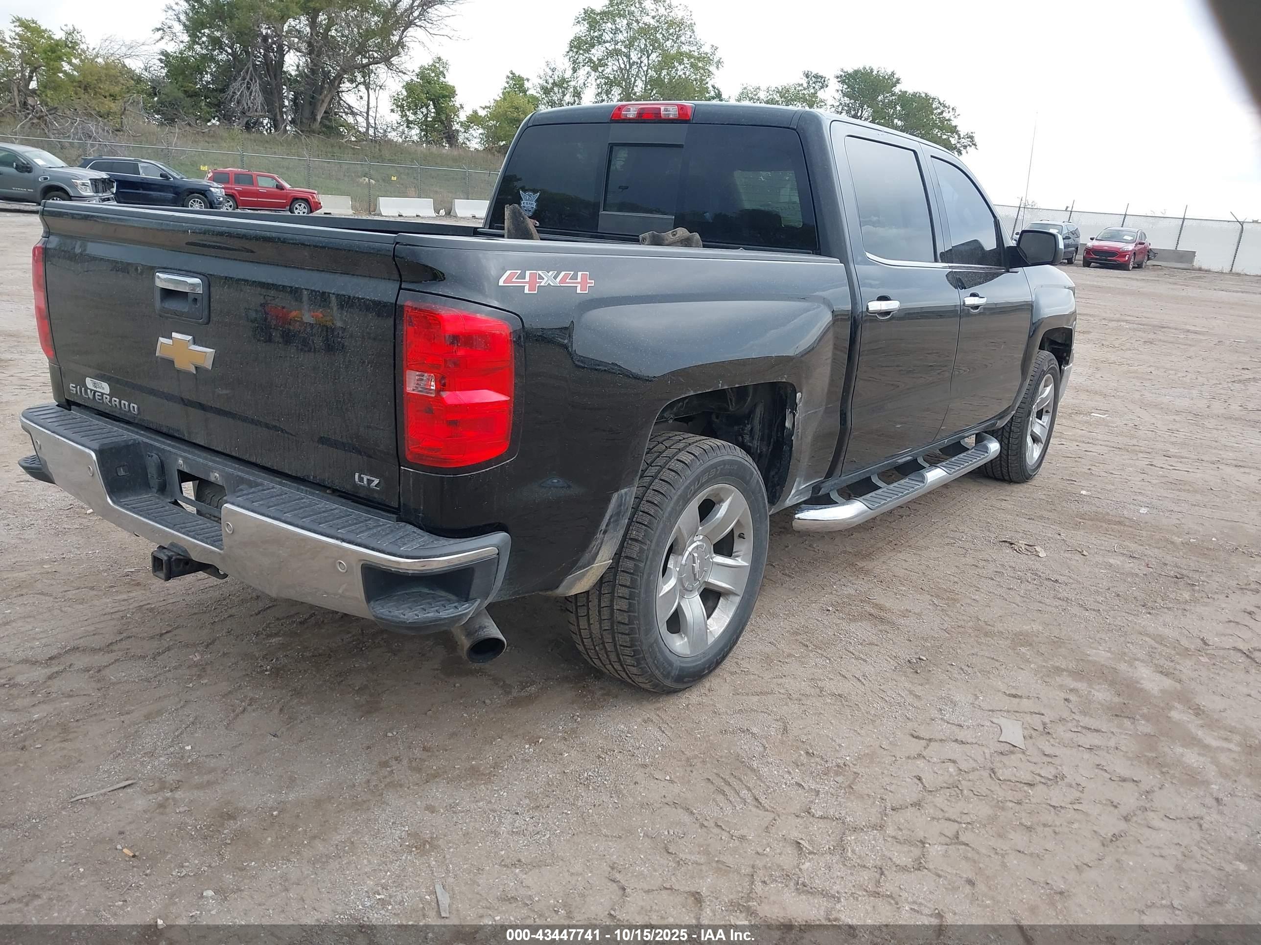CHEVROLET SILVERADO image 4