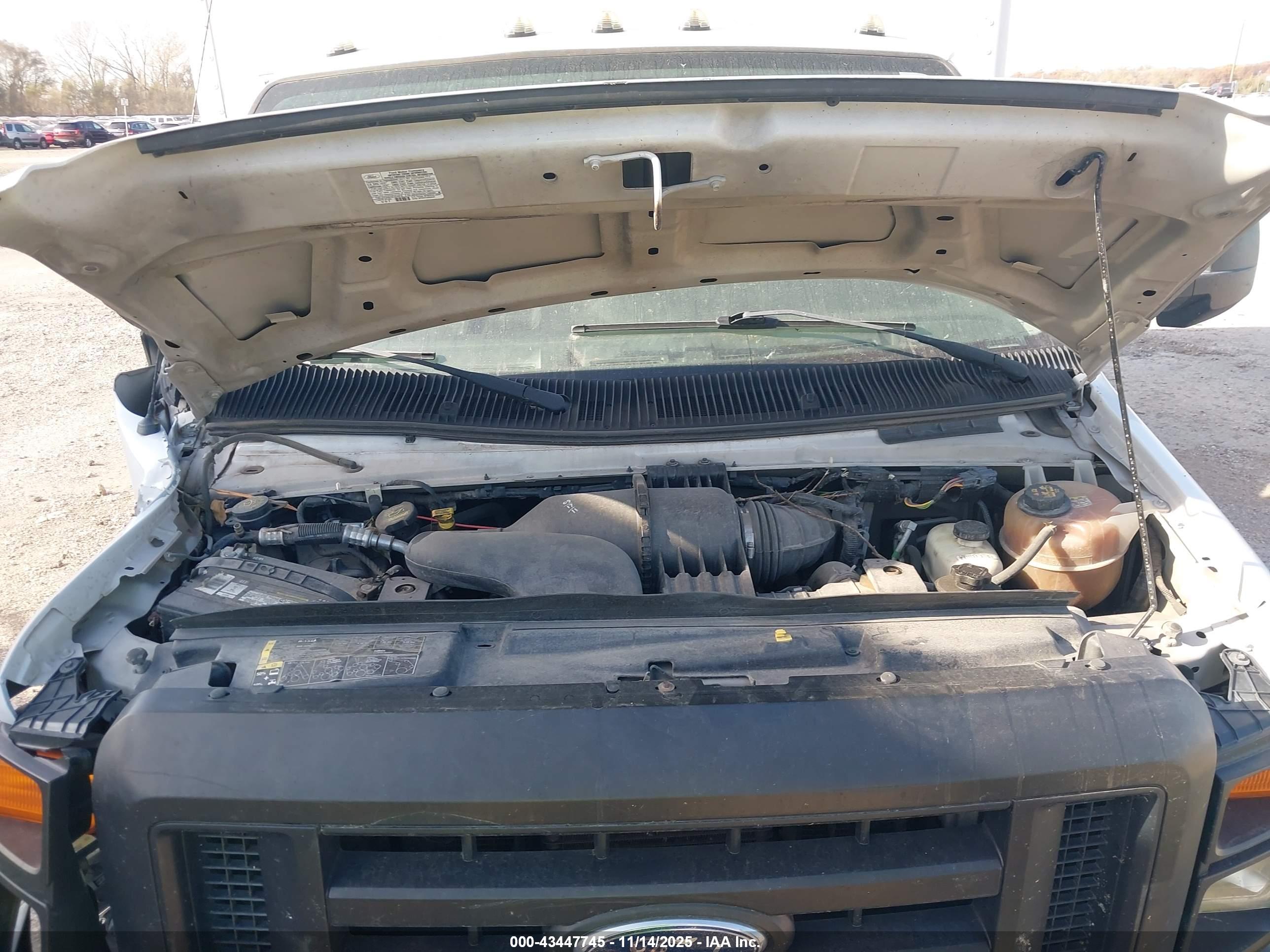 FORD E-450 image 10