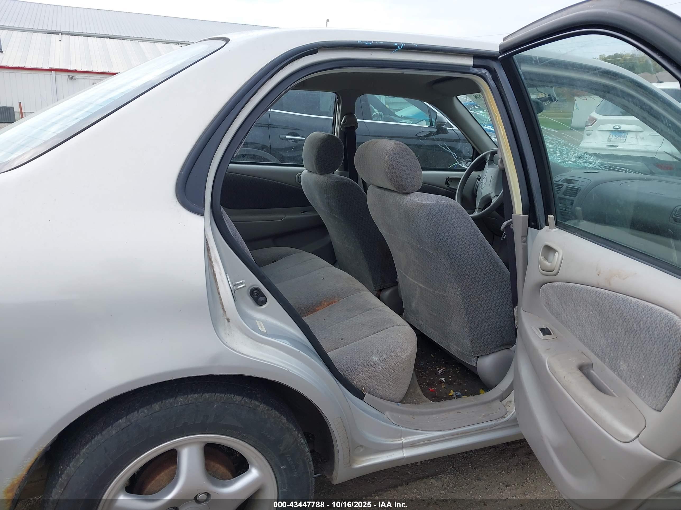 TOYOTA COROLLA image 8