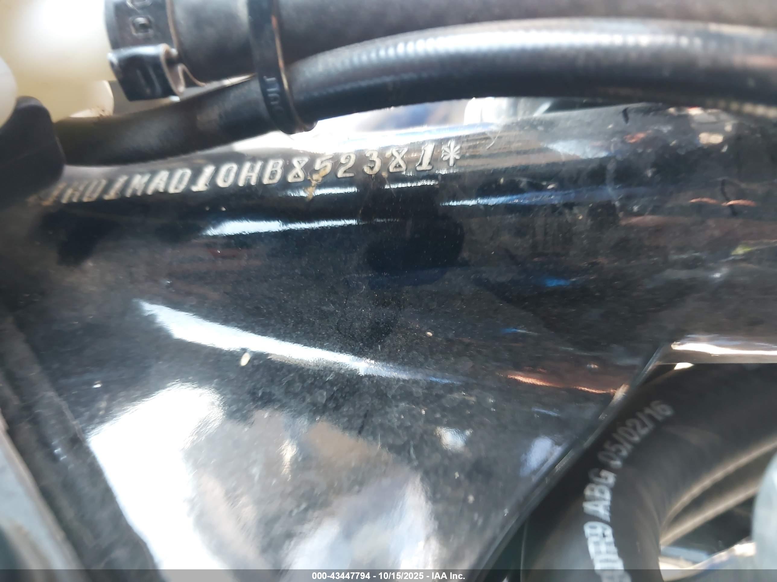 HARLEY-DAVIDSON FLHTCUTG image 10