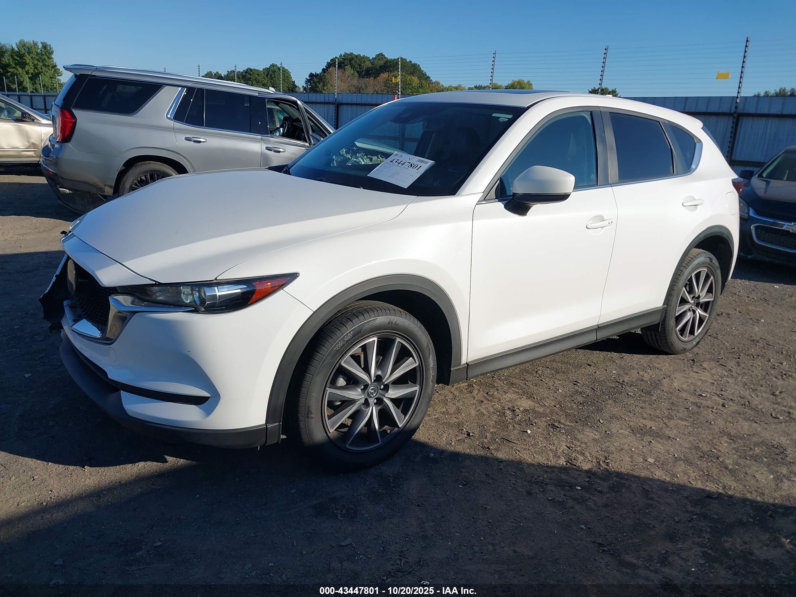 MAZDA CX-5 image 2
