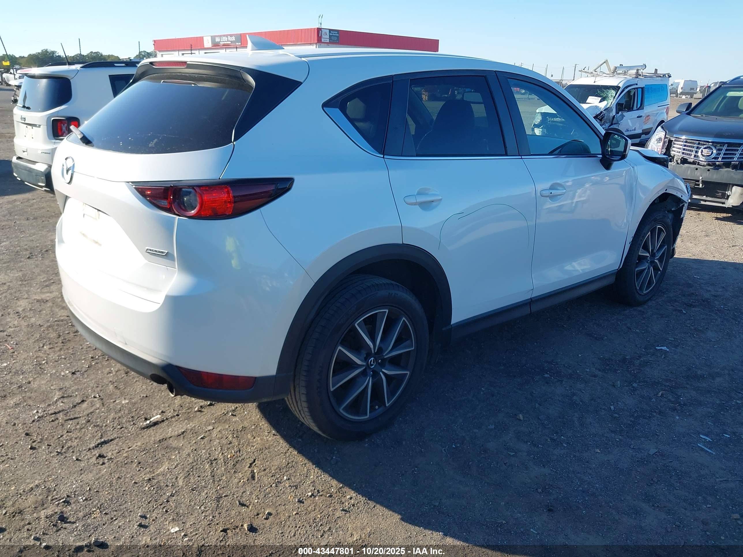 MAZDA CX-5 image 4