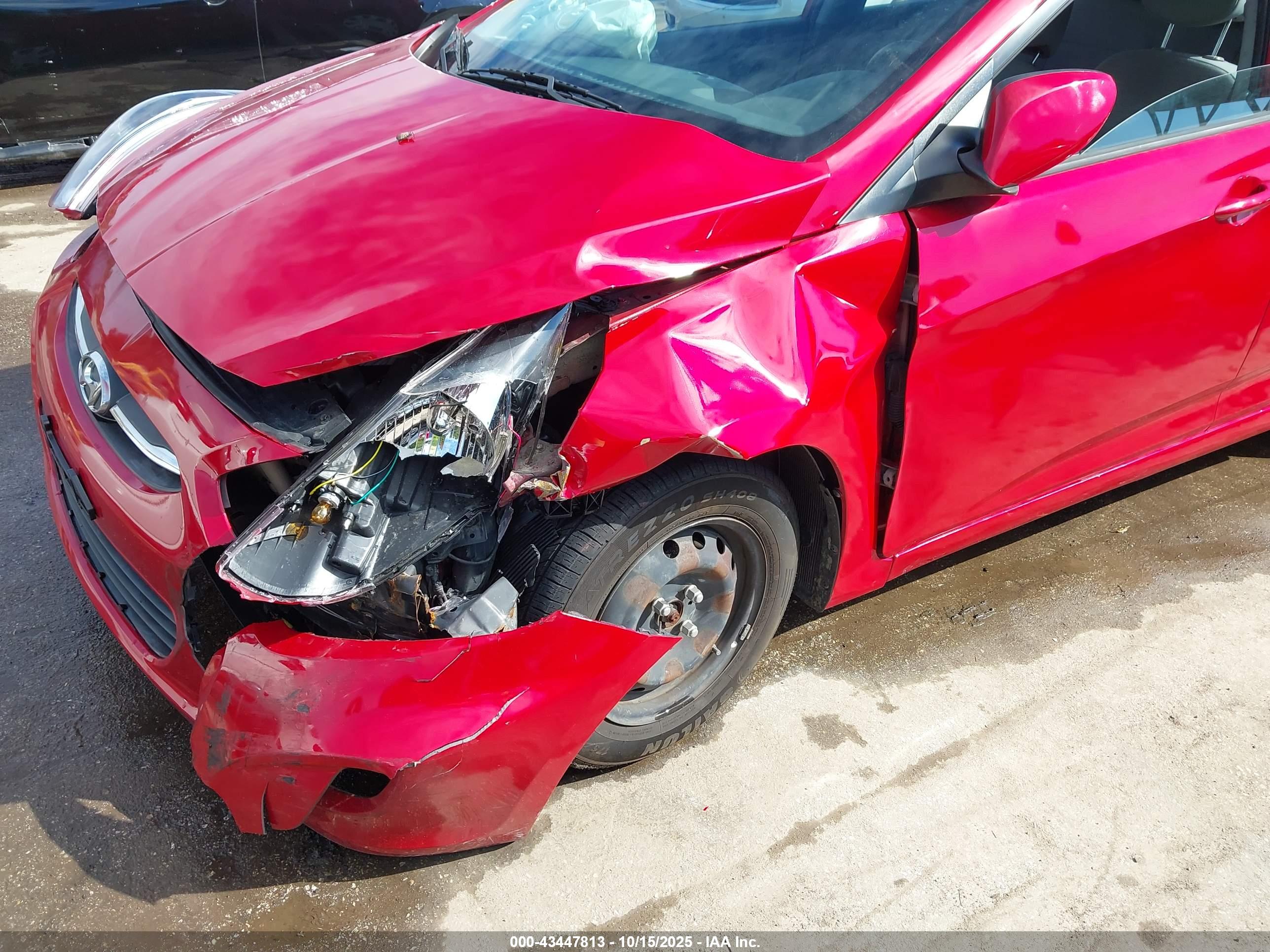 HYUNDAI ACCENT image 6