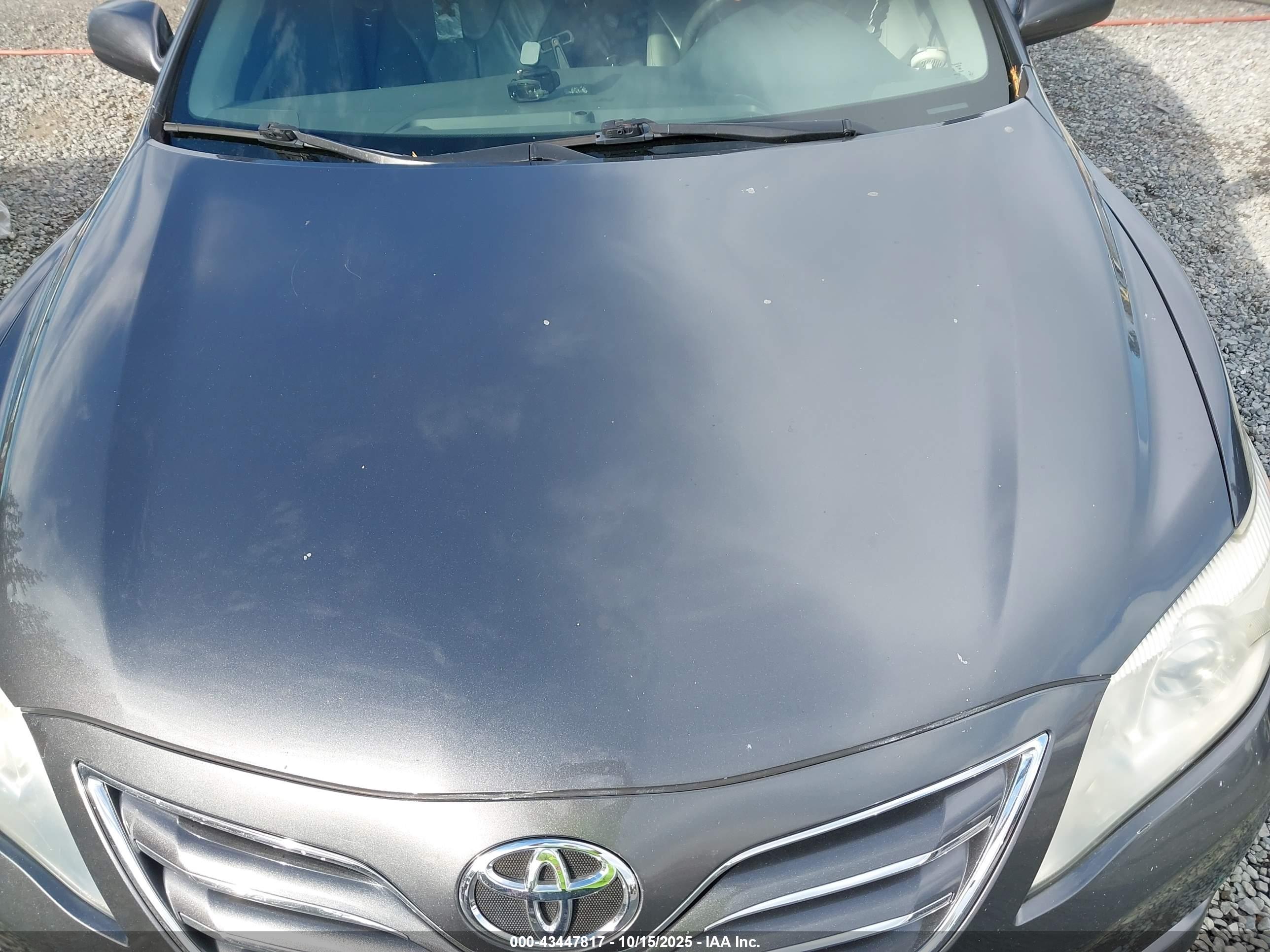 TOYOTA CAMRY image 10