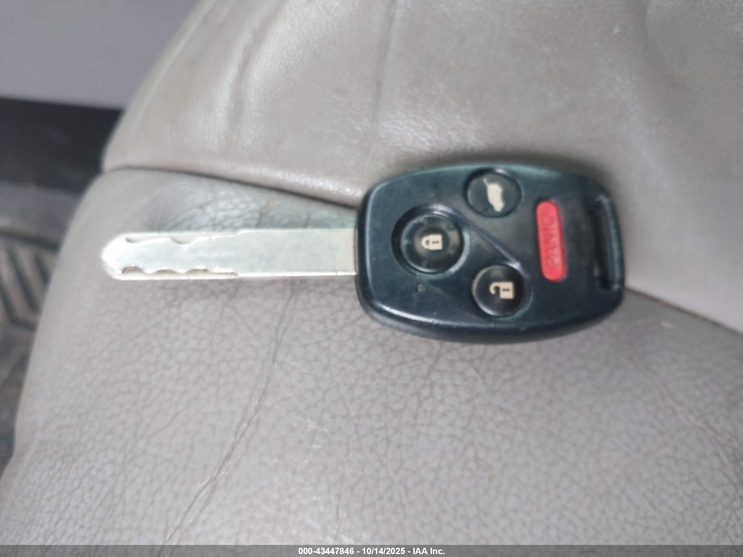 HONDA PILOT image 11