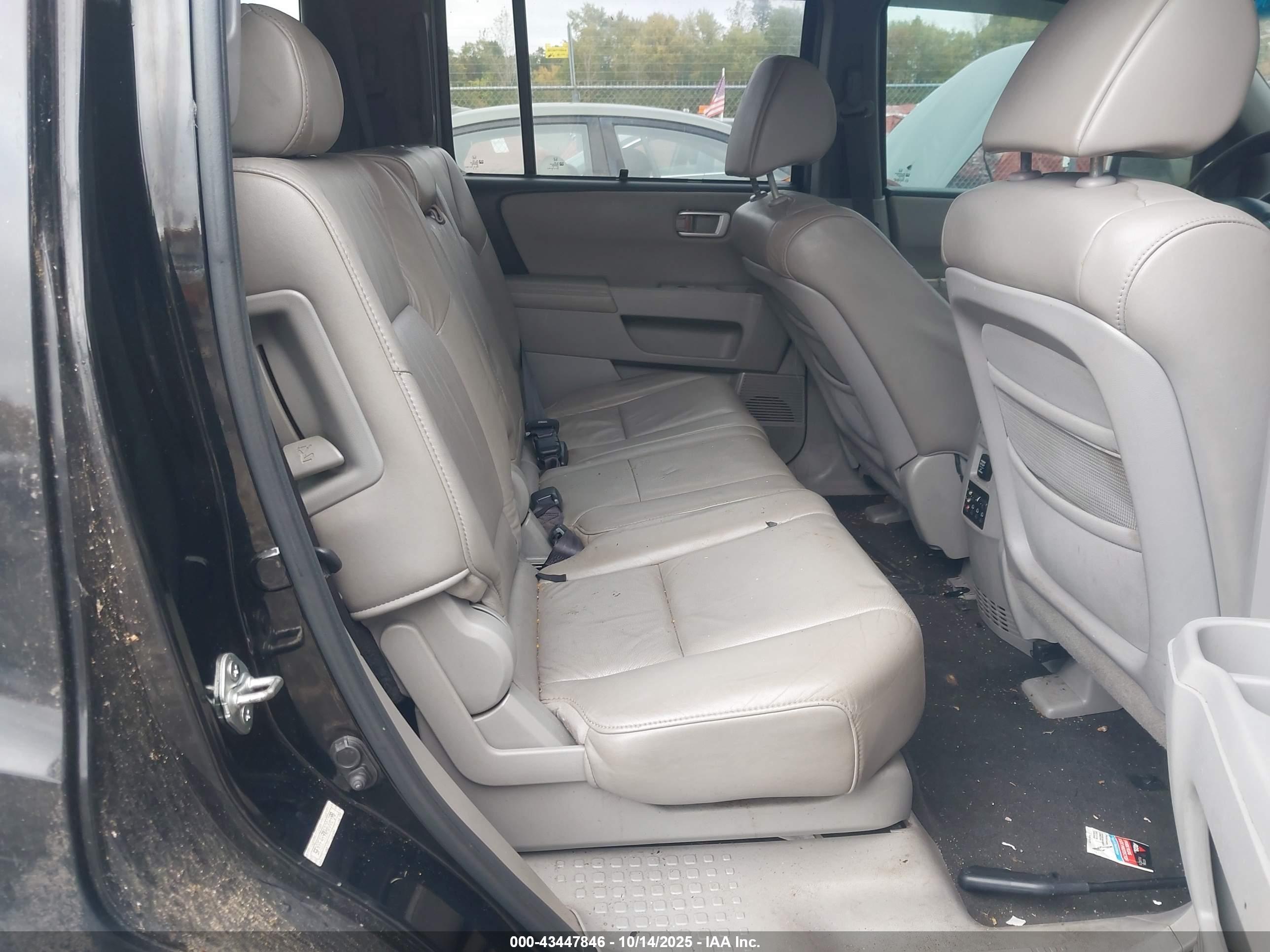 HONDA PILOT image 8