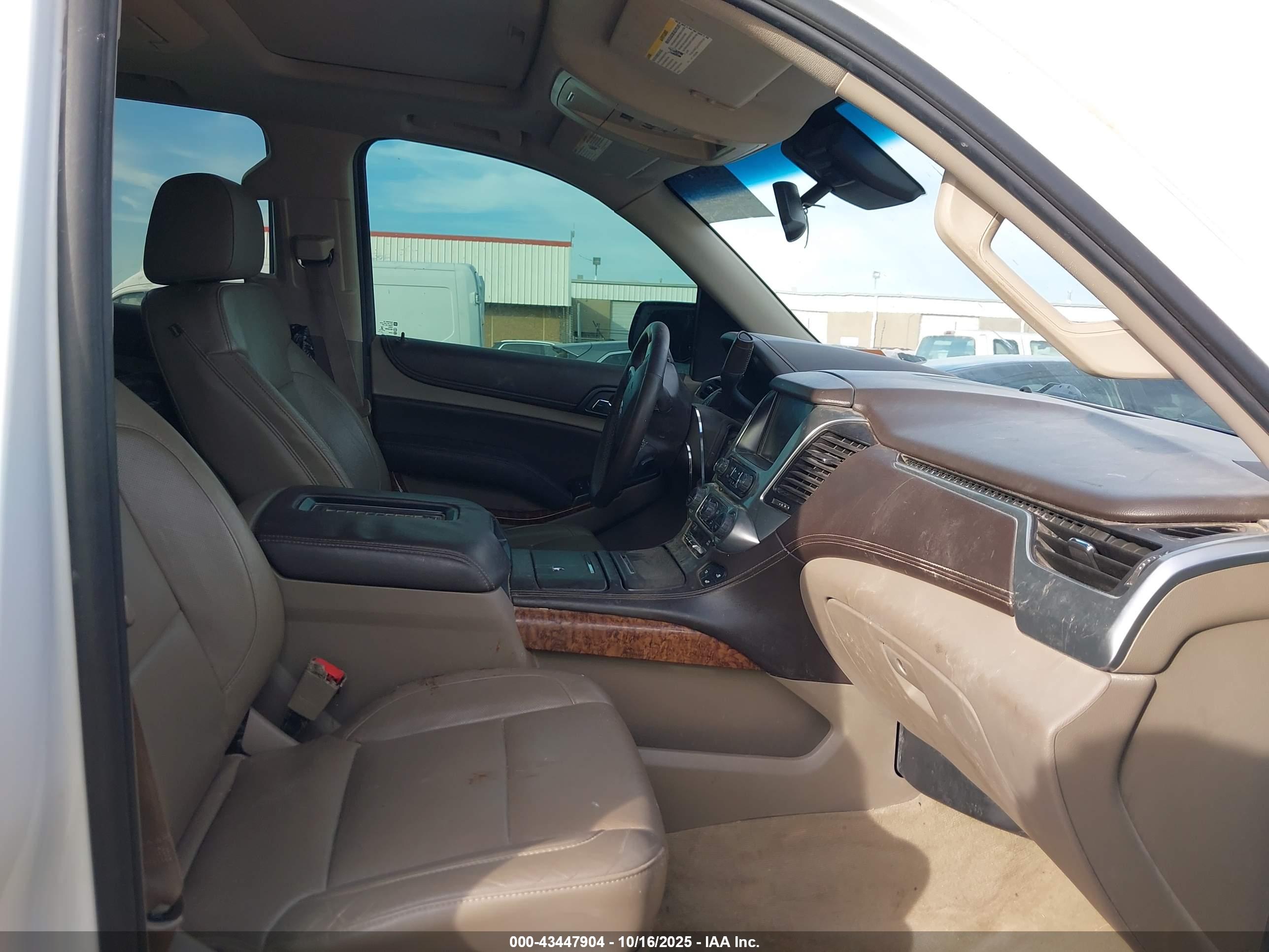 CHEVROLET TAHOE image 5