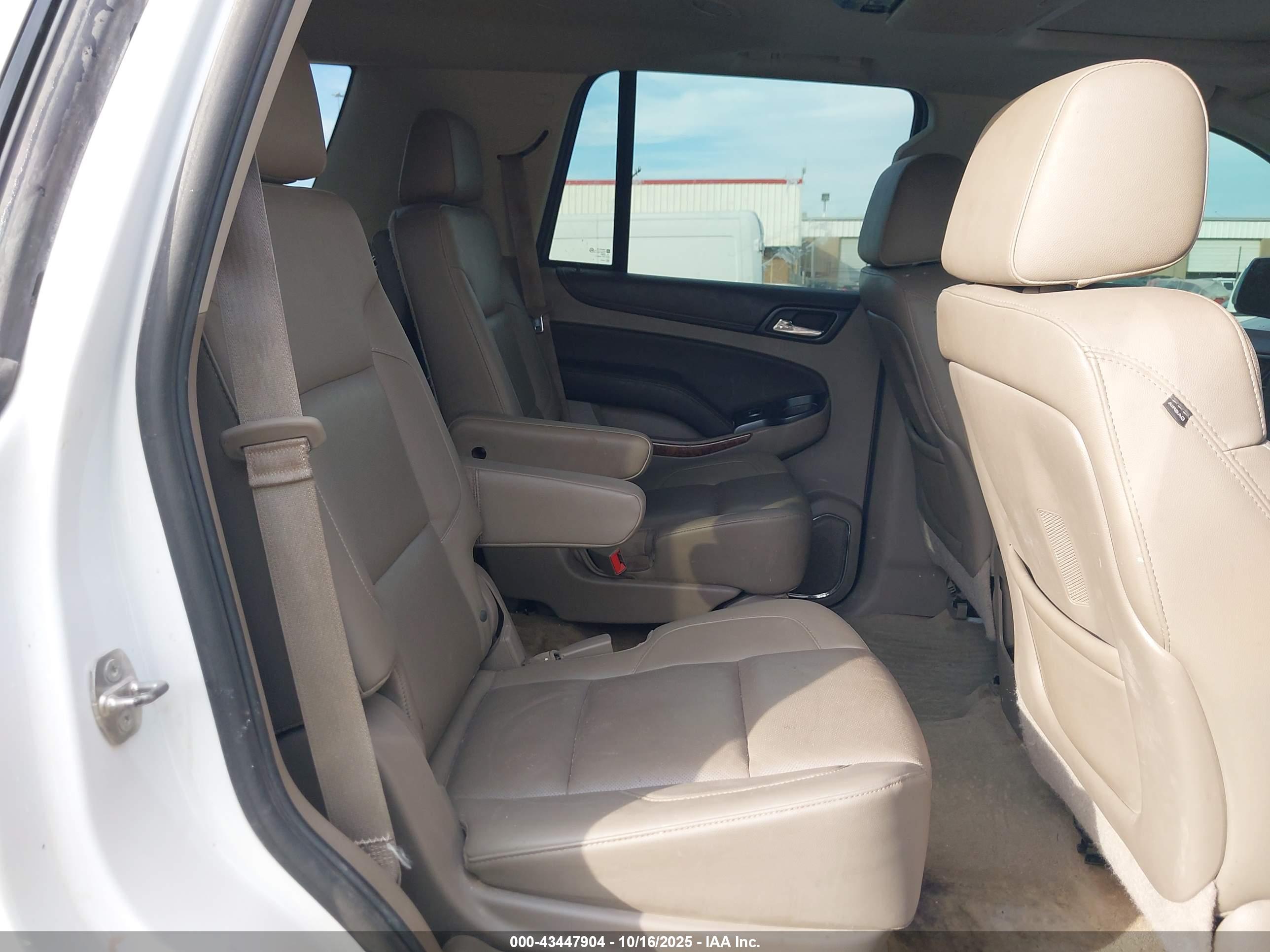CHEVROLET TAHOE image 8