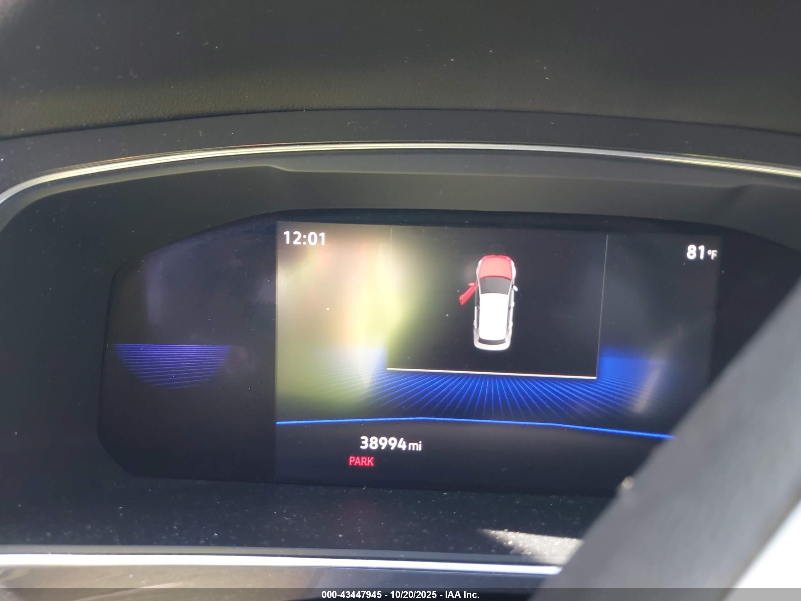 VOLKSWAGEN TIGUAN image 7