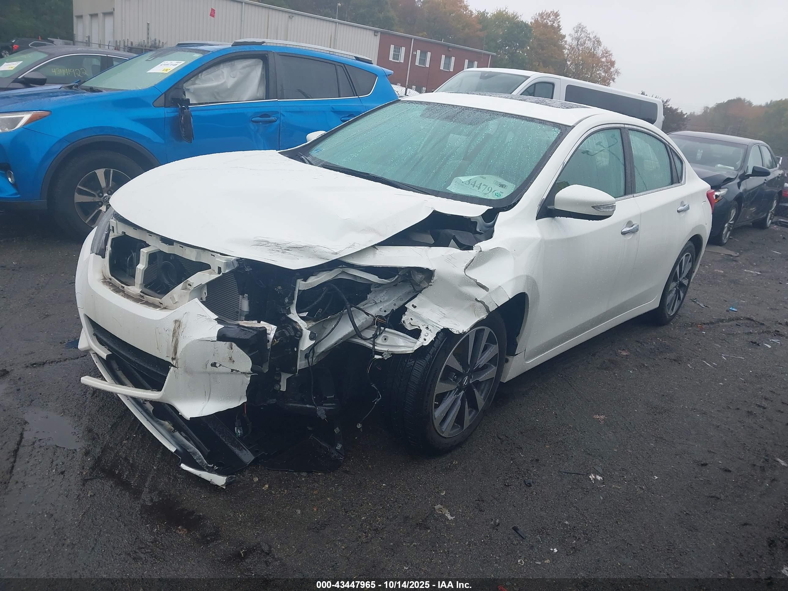 NISSAN ALTIMA image 2