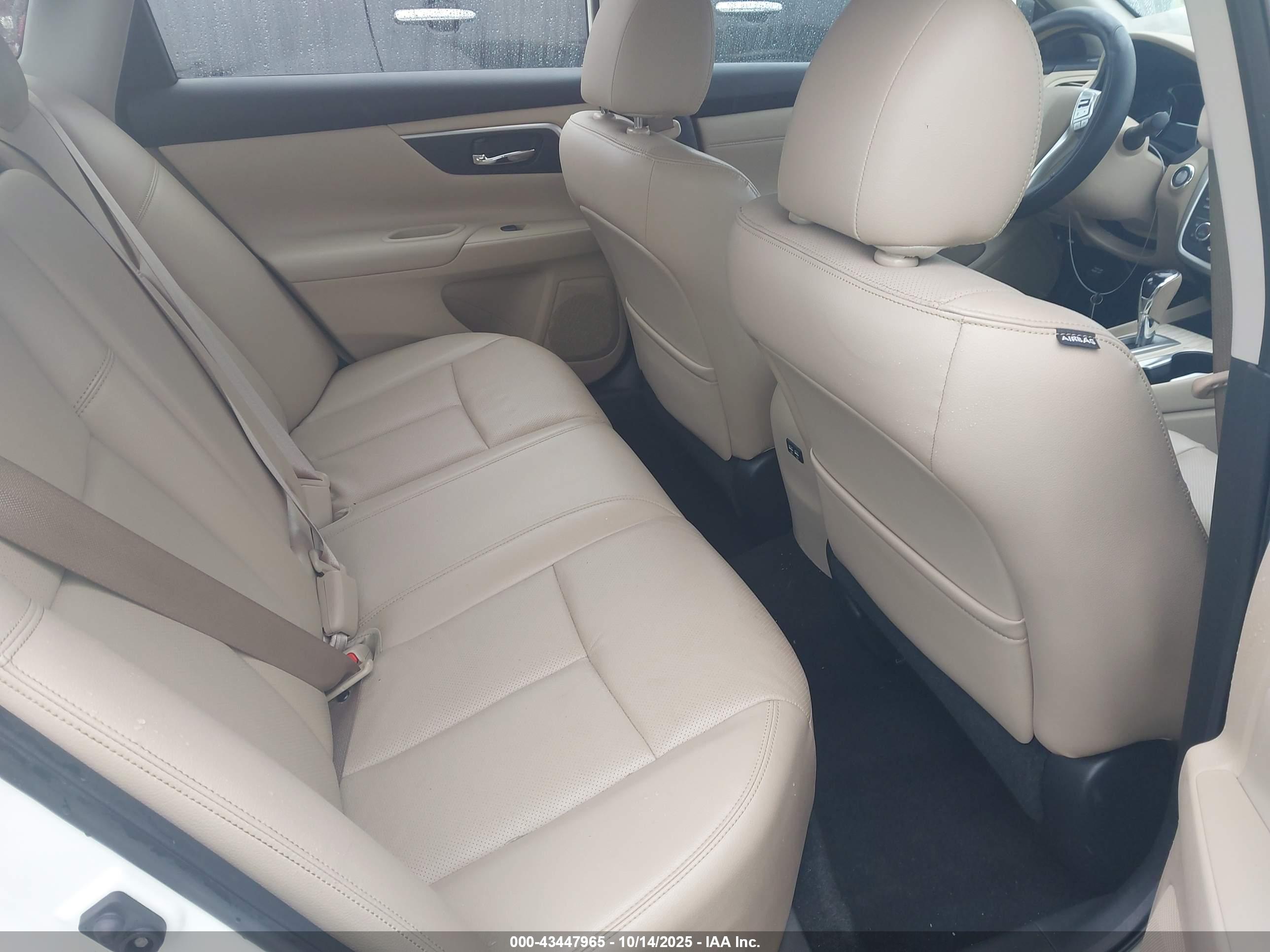 NISSAN ALTIMA image 8