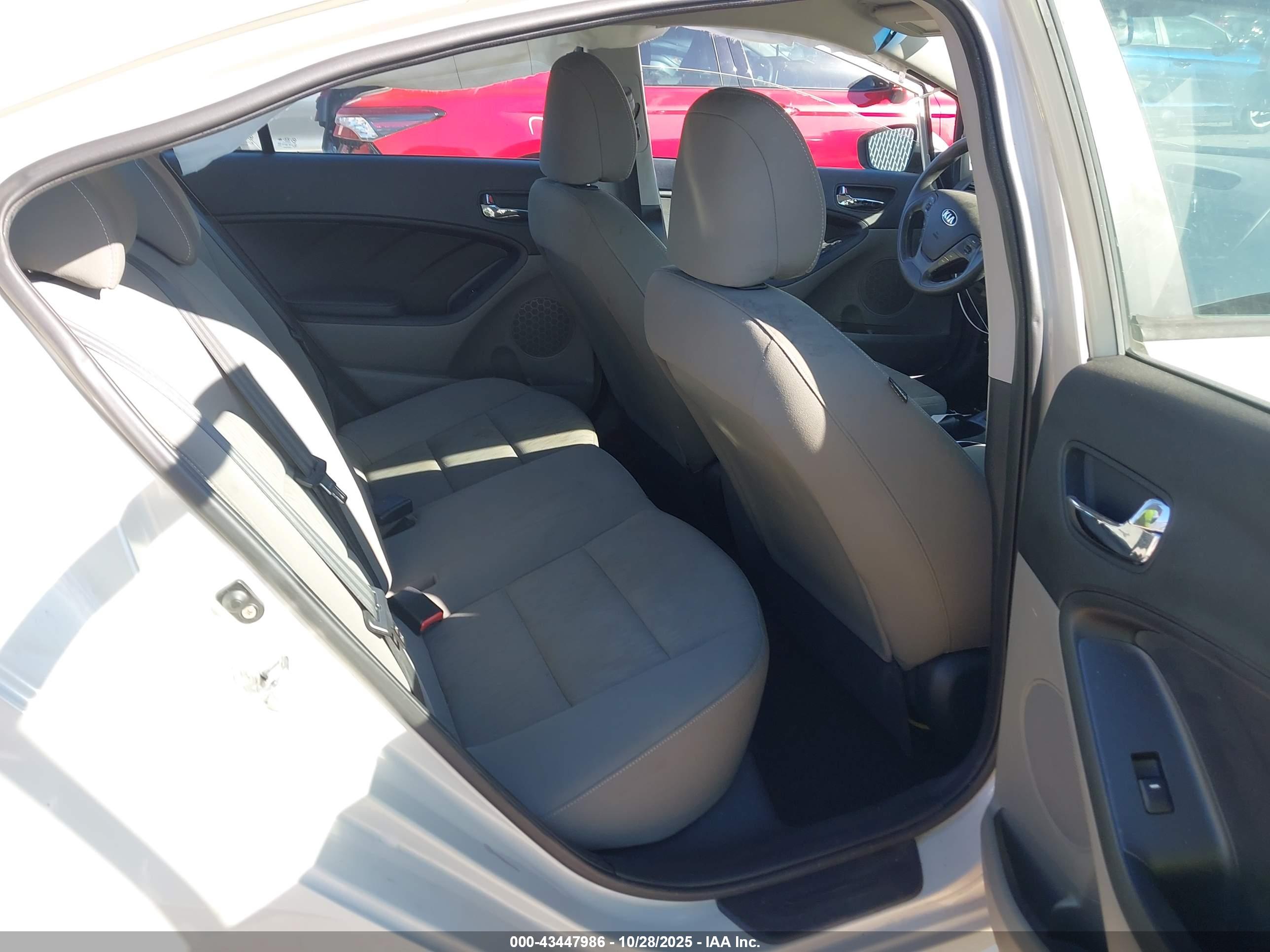 KIA FORTE image 8