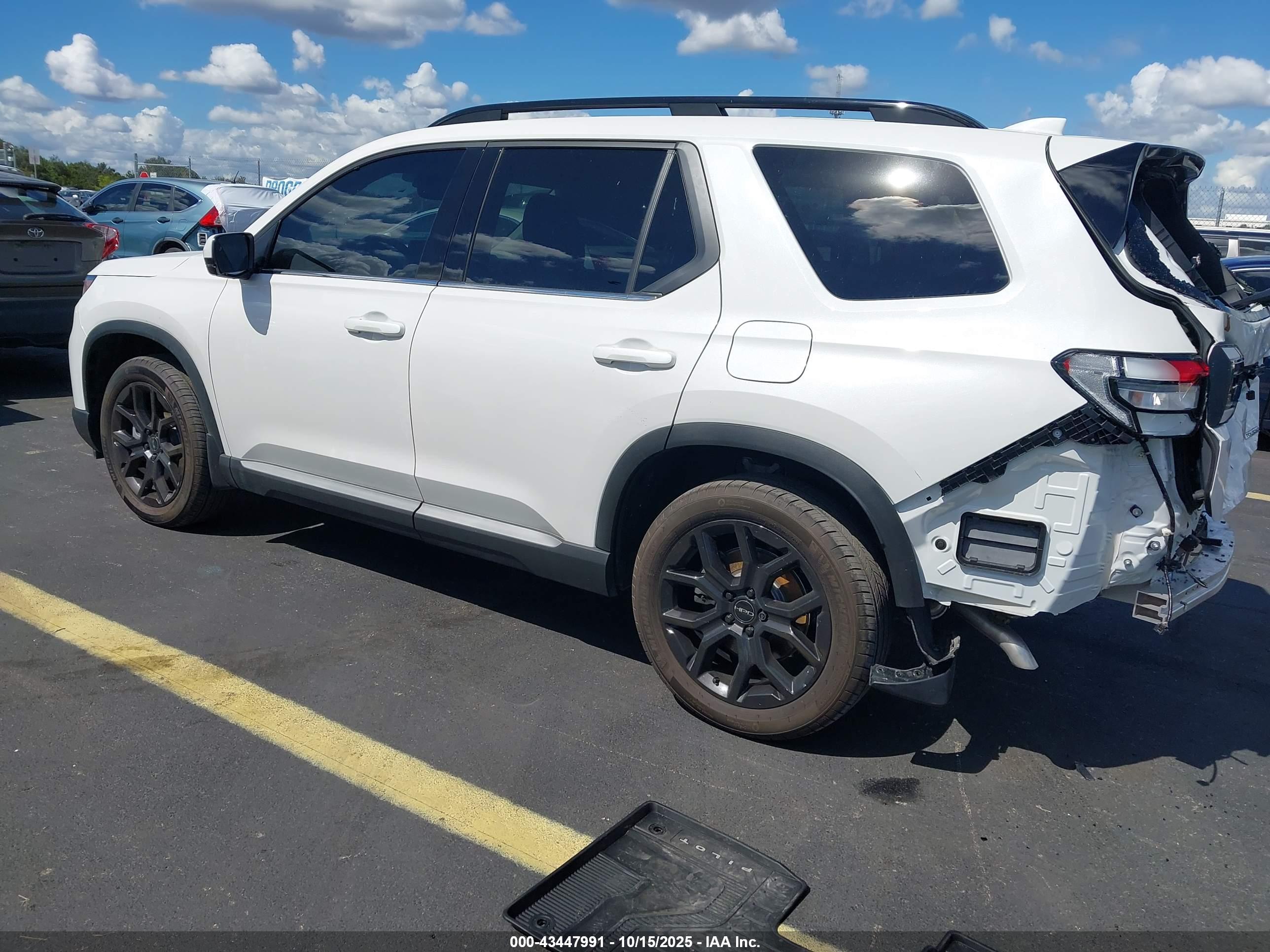 HONDA PILOT image 3