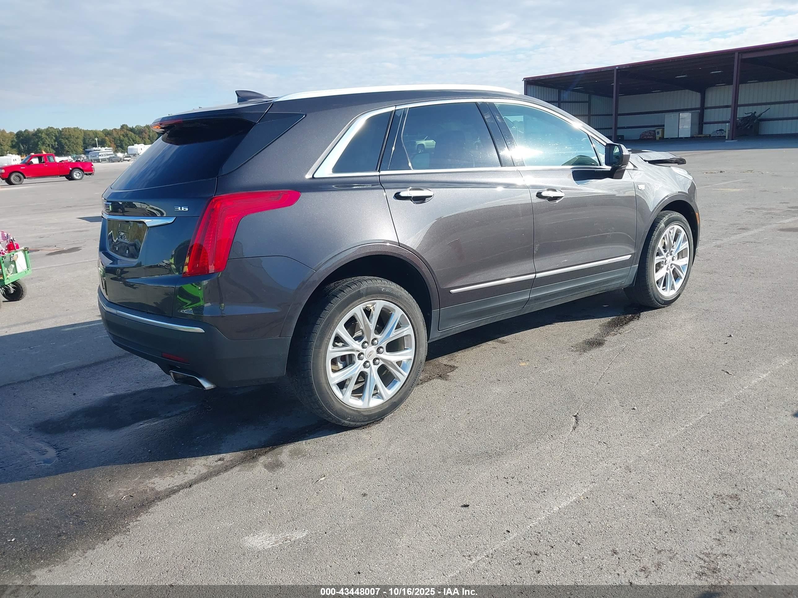 CADILLAC XT5 image 4