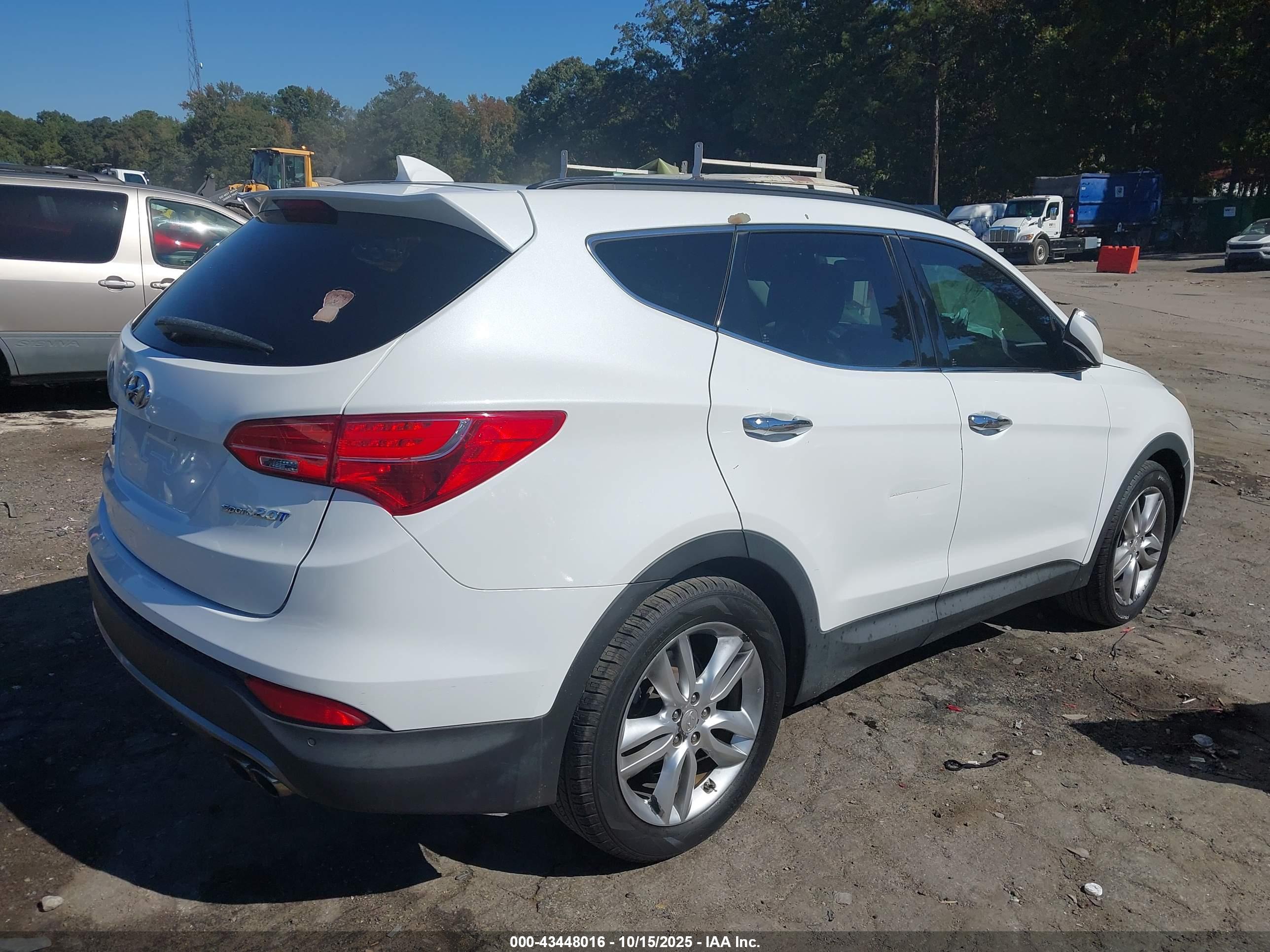HYUNDAI SANTA image 4