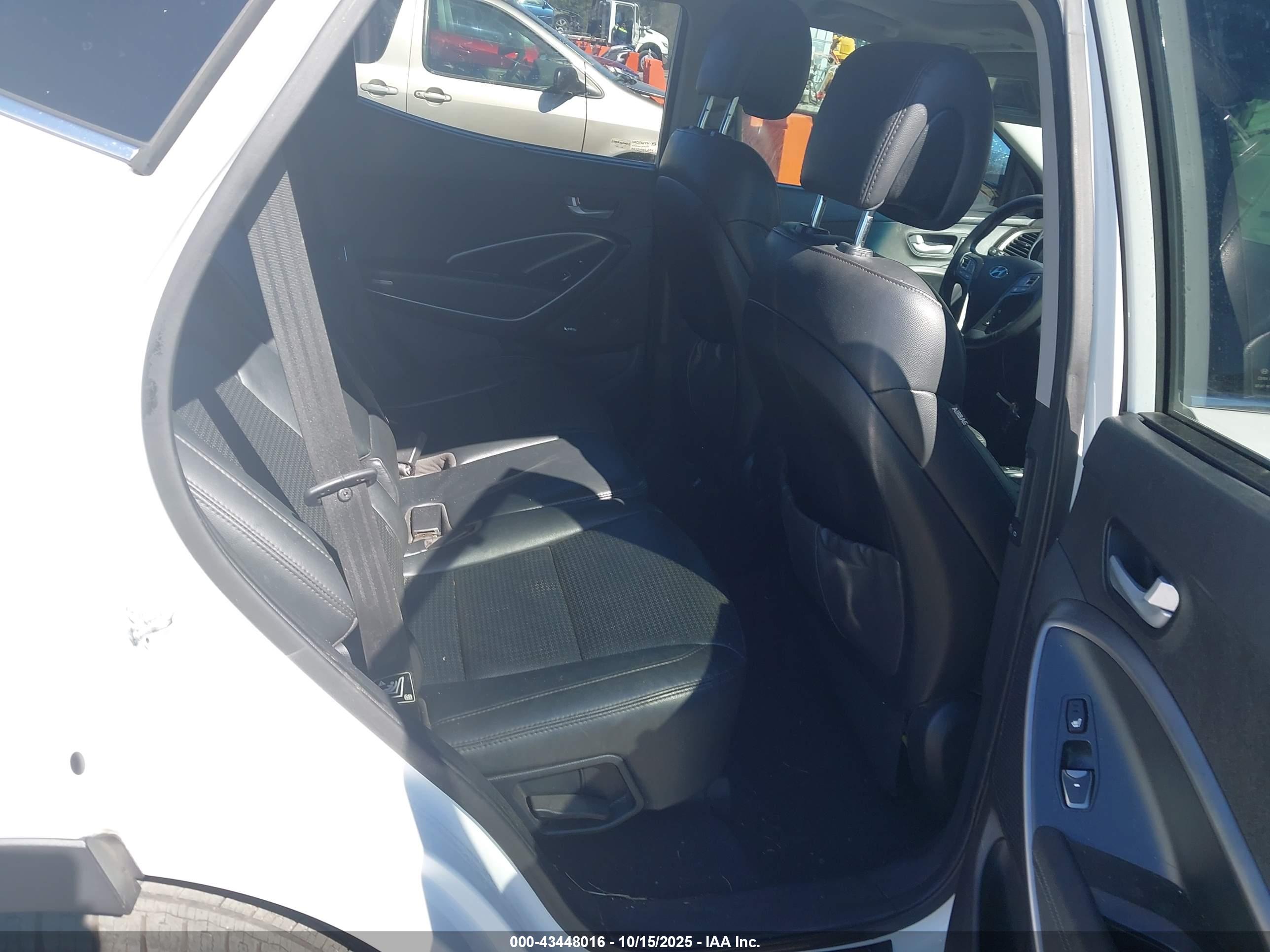 HYUNDAI SANTA image 8