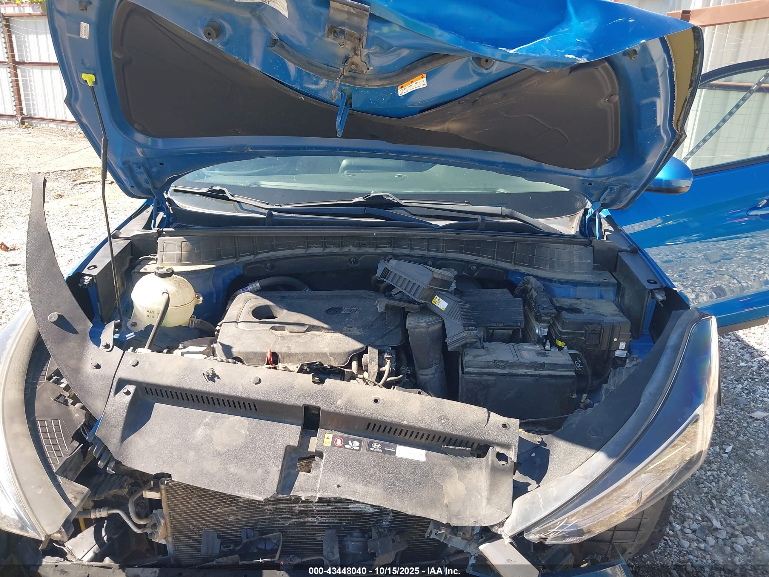HYUNDAI TUCSON image 10