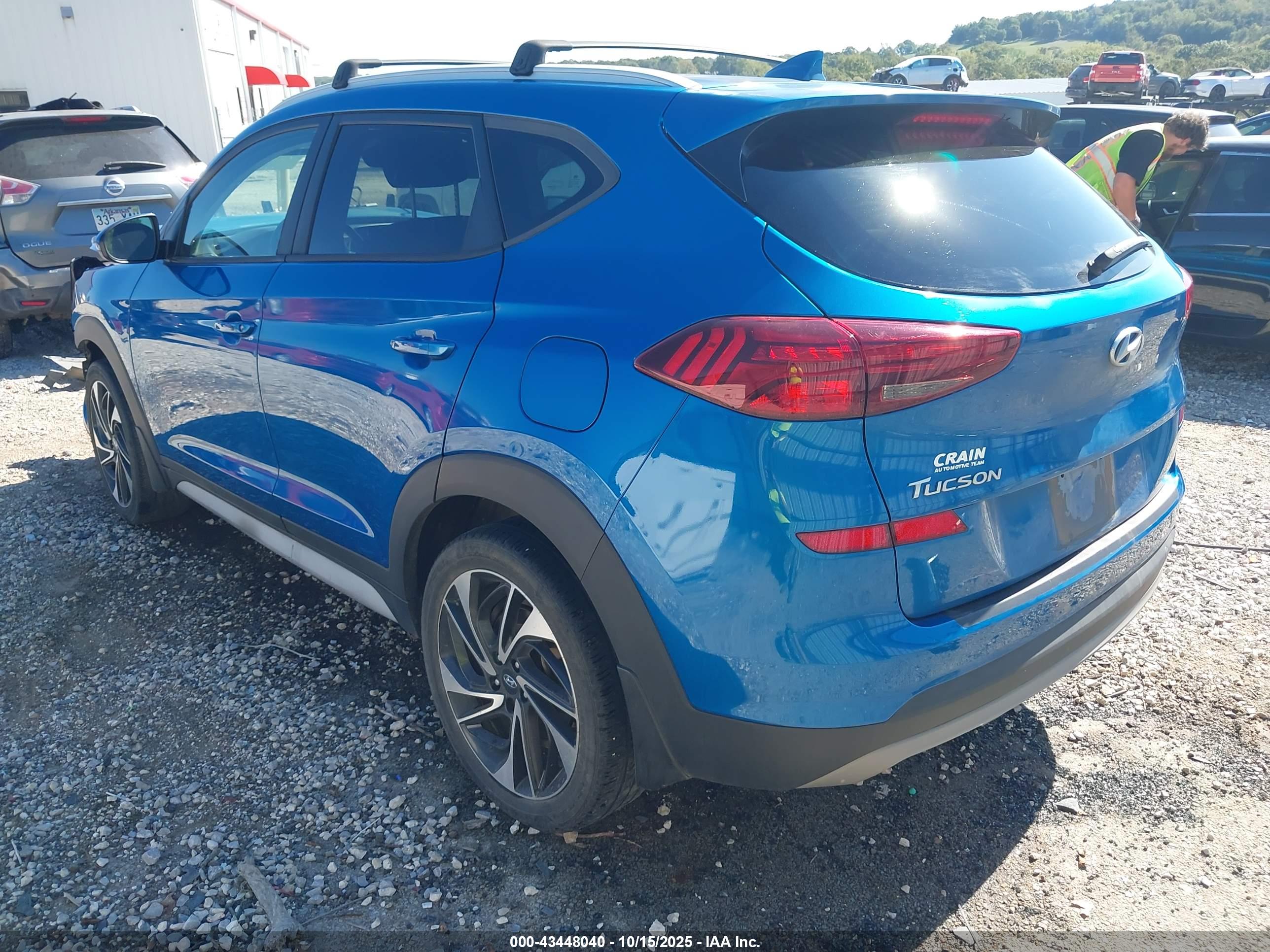 HYUNDAI TUCSON image 3