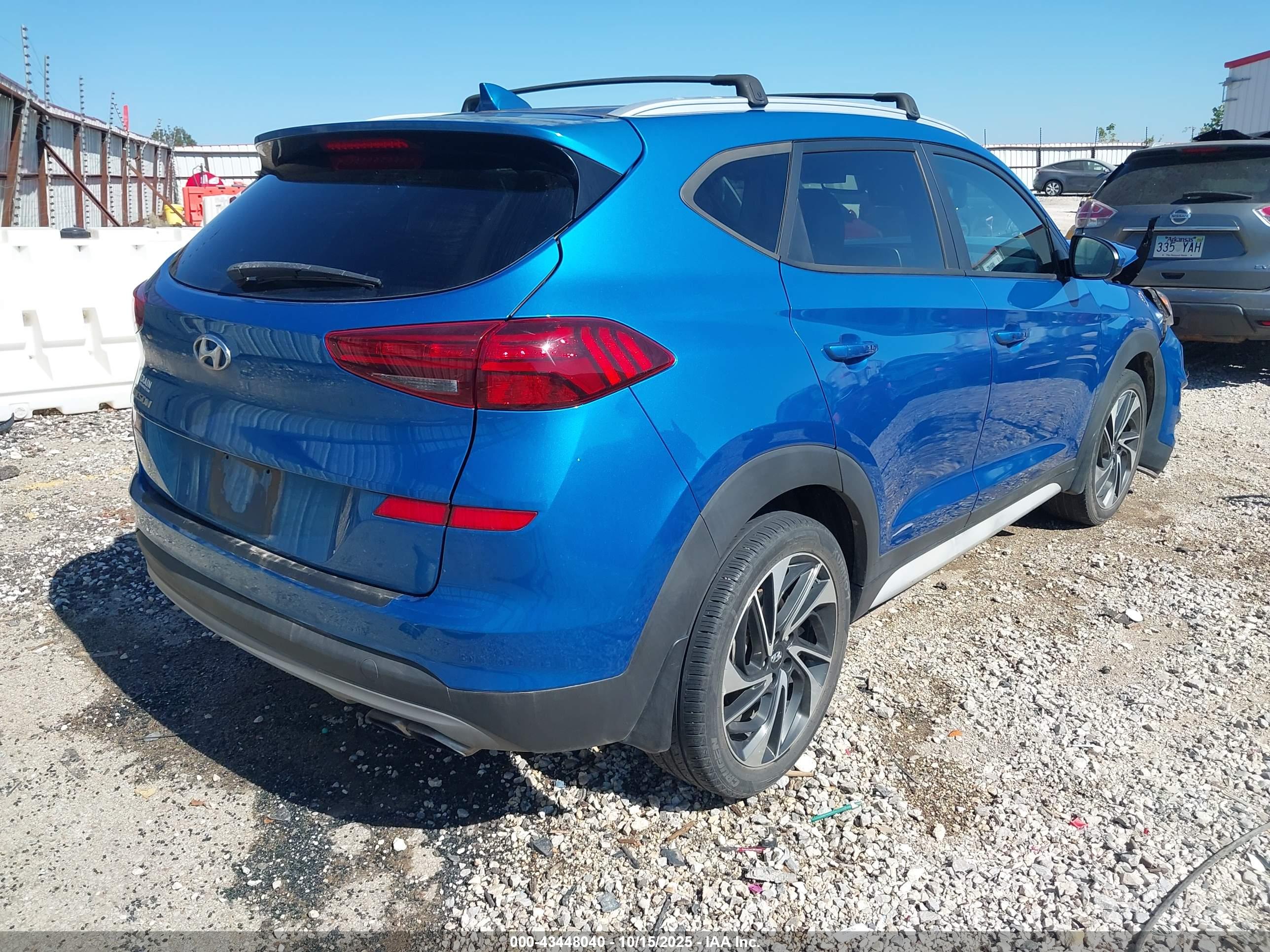 HYUNDAI TUCSON image 4