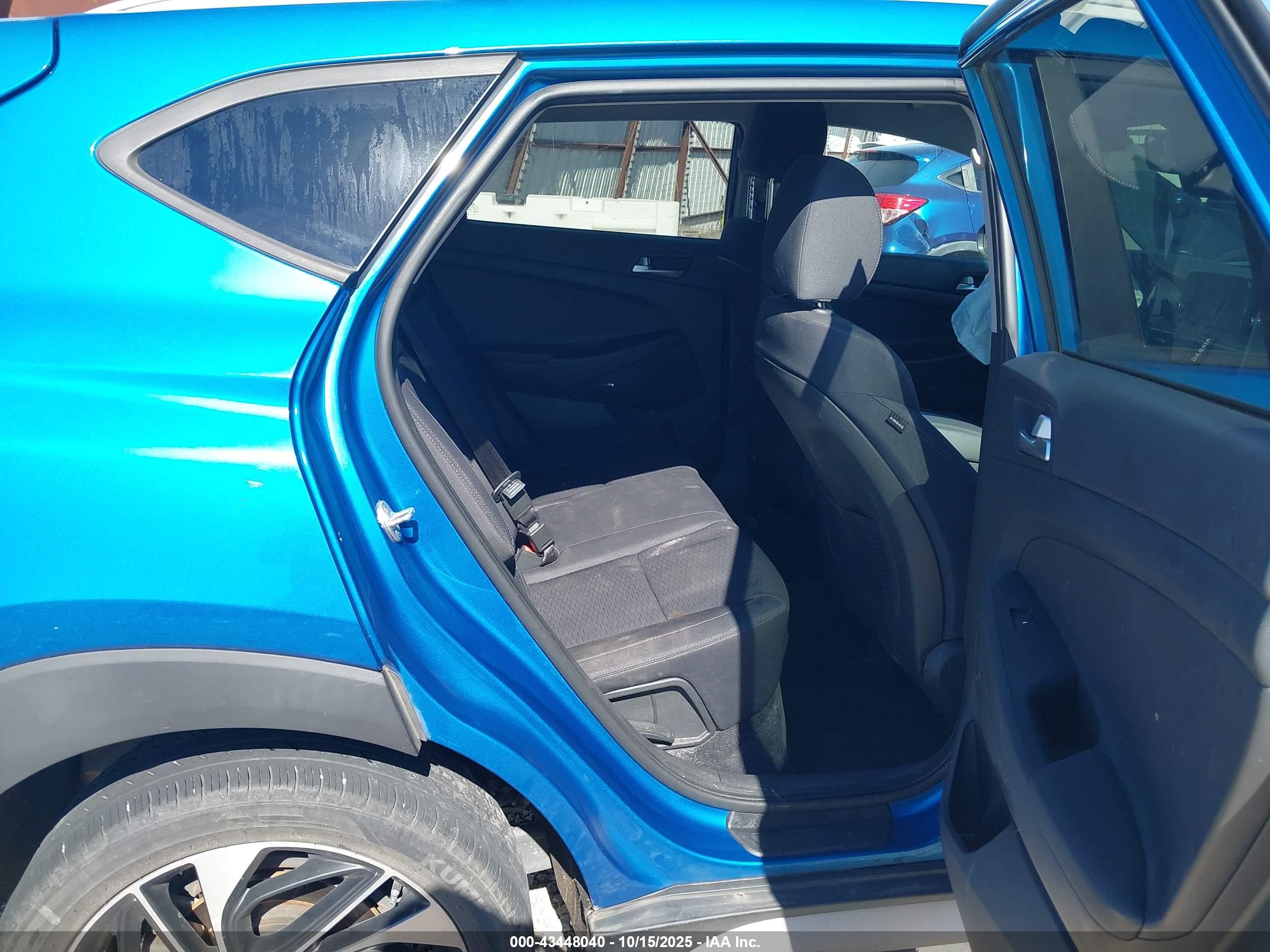 HYUNDAI TUCSON image 8