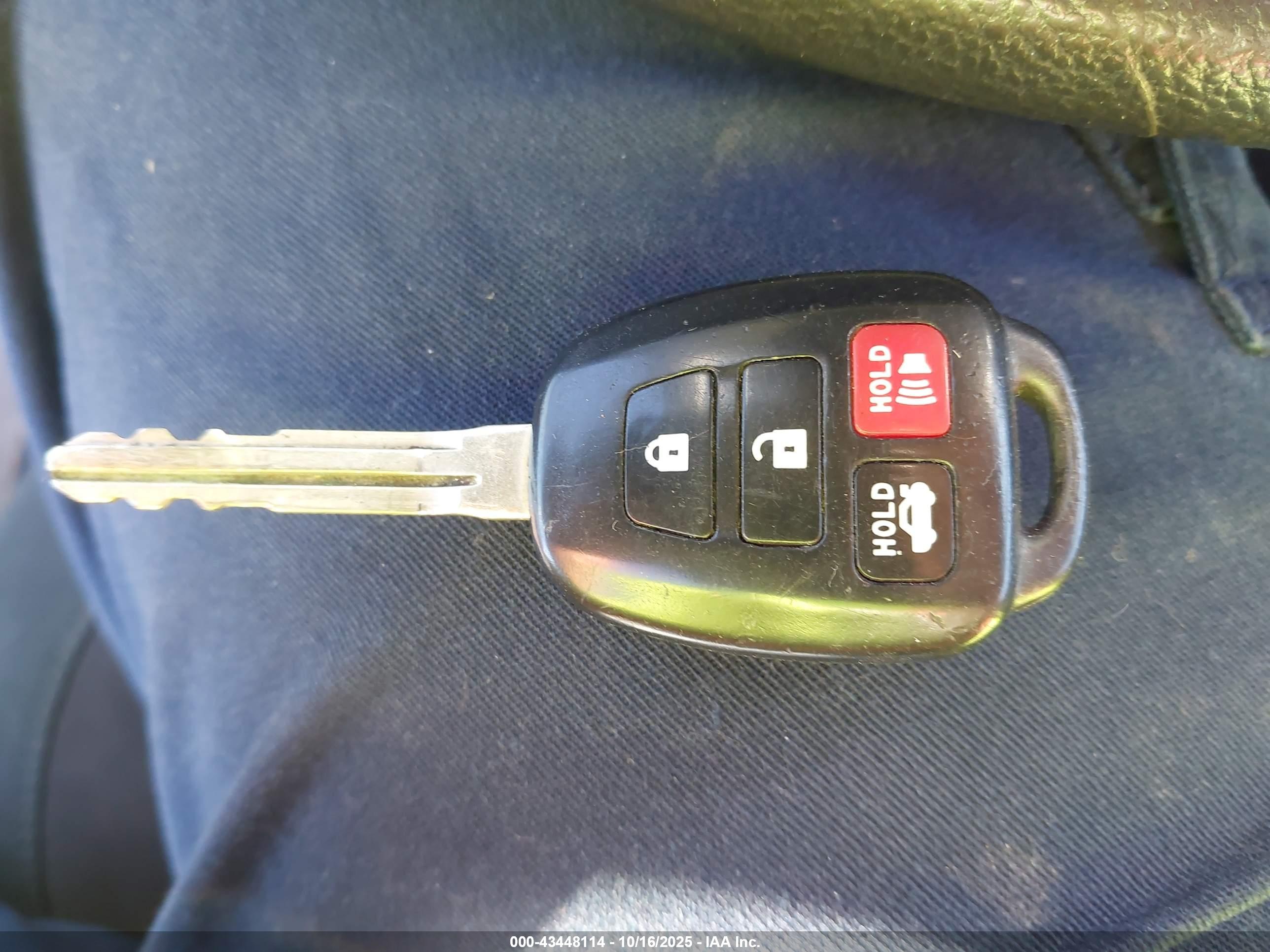 TOYOTA COROLLA image 11
