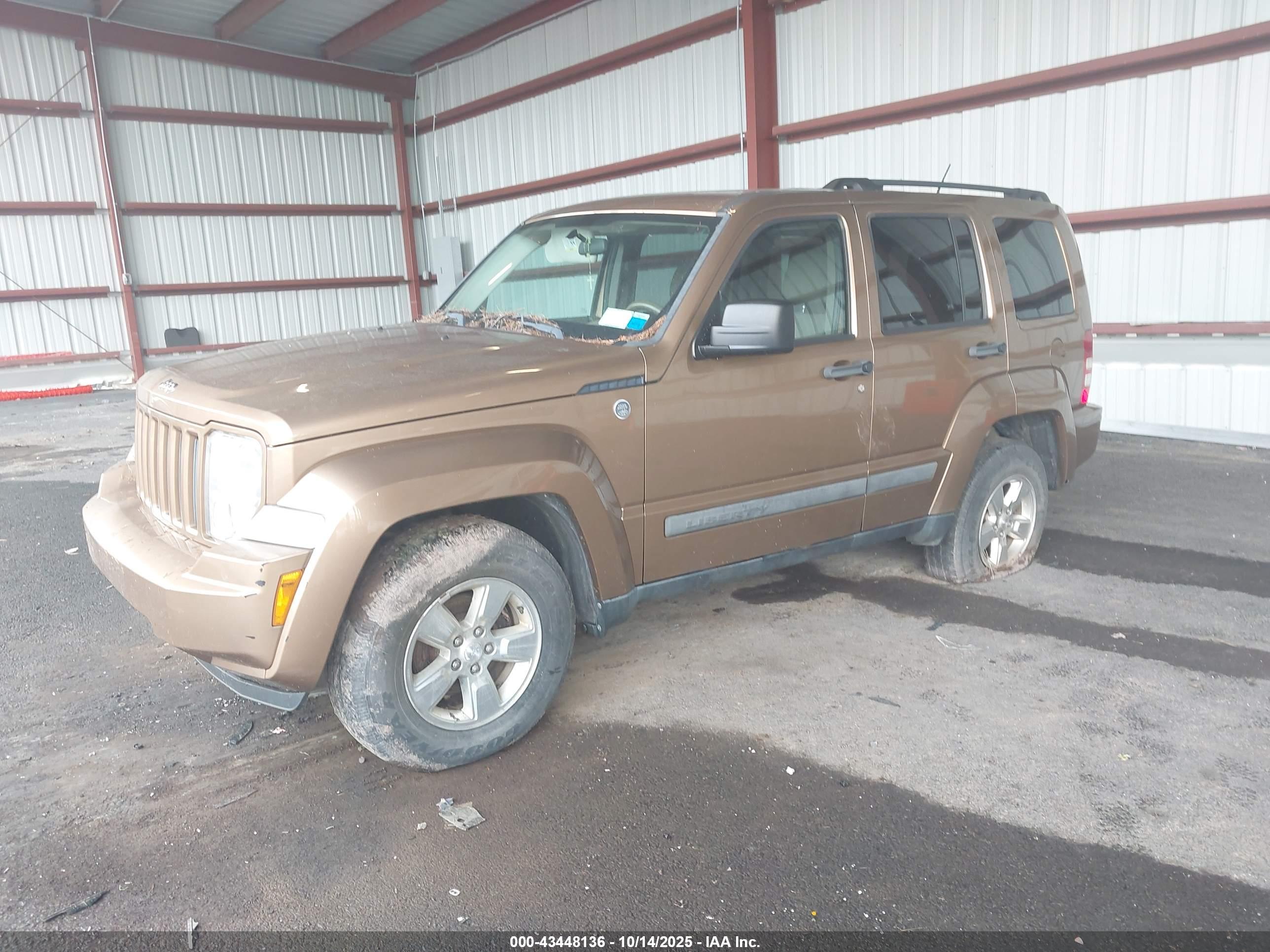 JEEP LIBERTY image 2