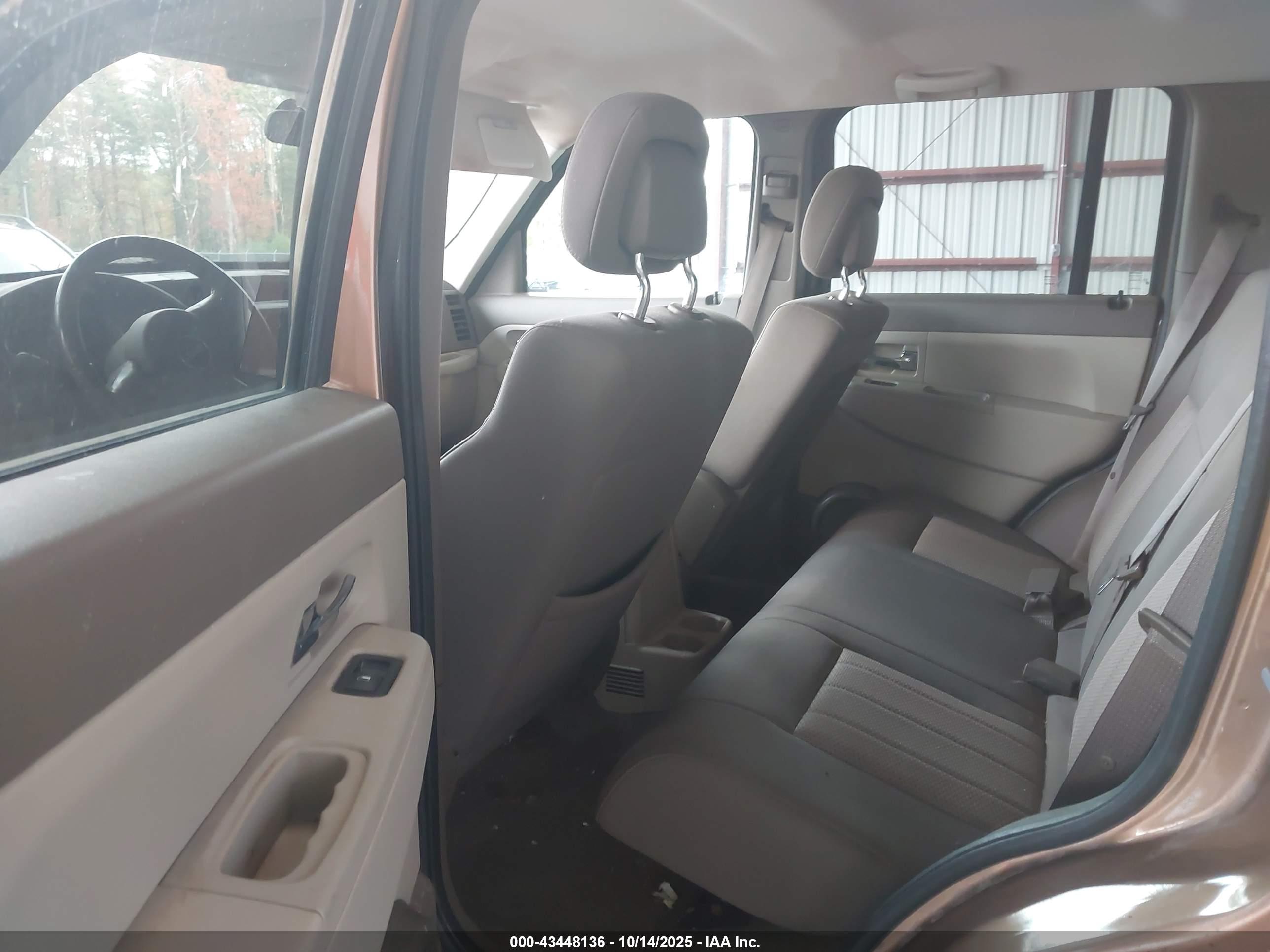 JEEP LIBERTY image 8