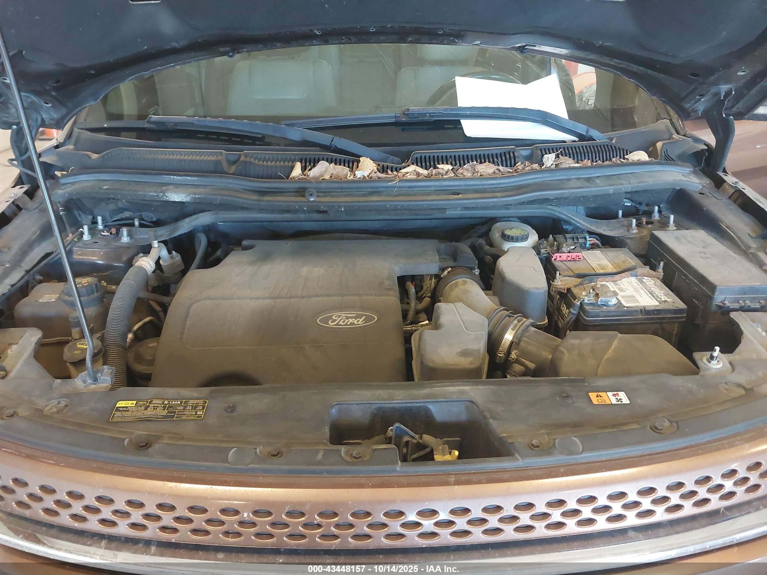 FORD EXPLORER image 10