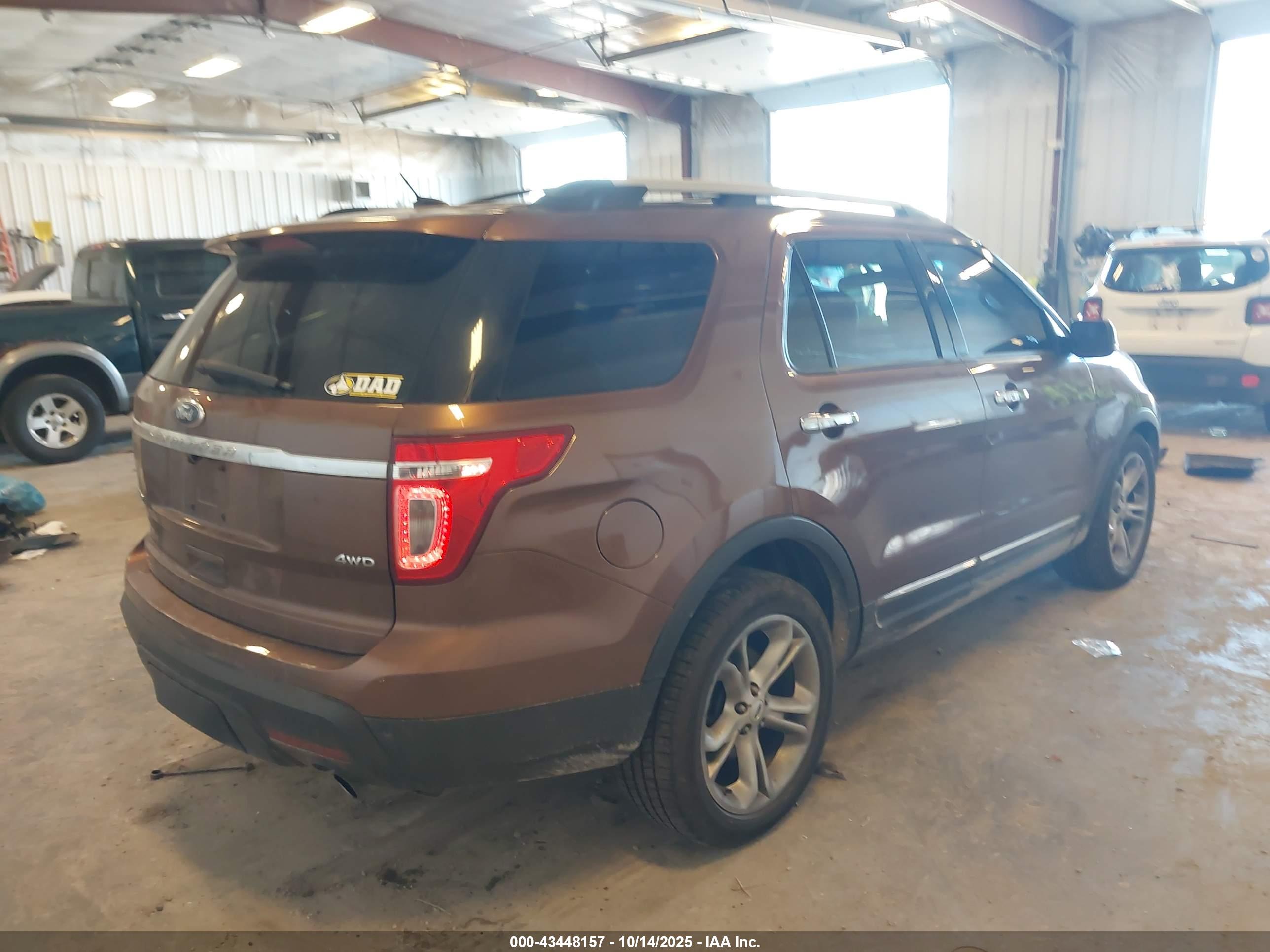 FORD EXPLORER image 4