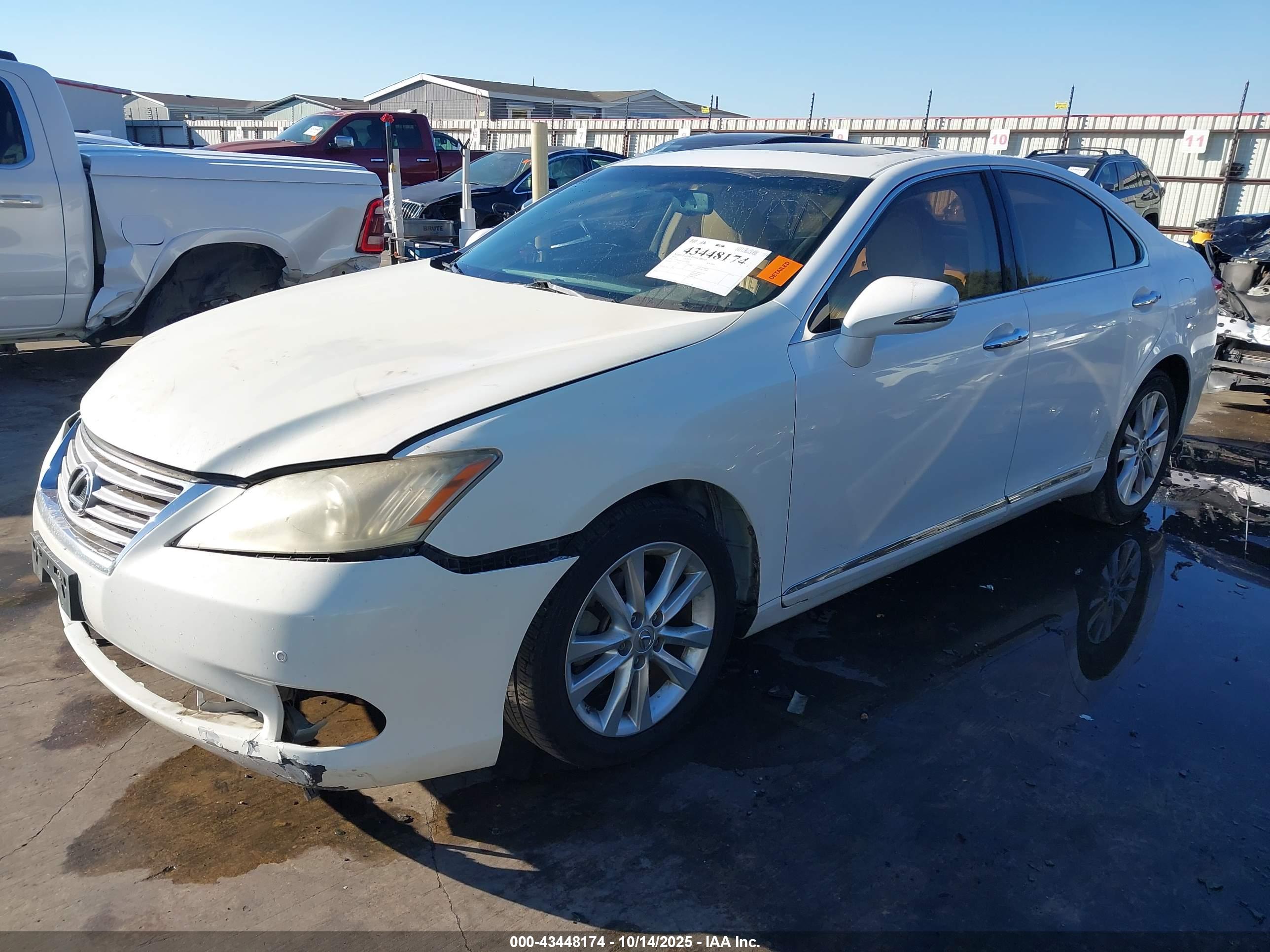 LEXUS ES image 2