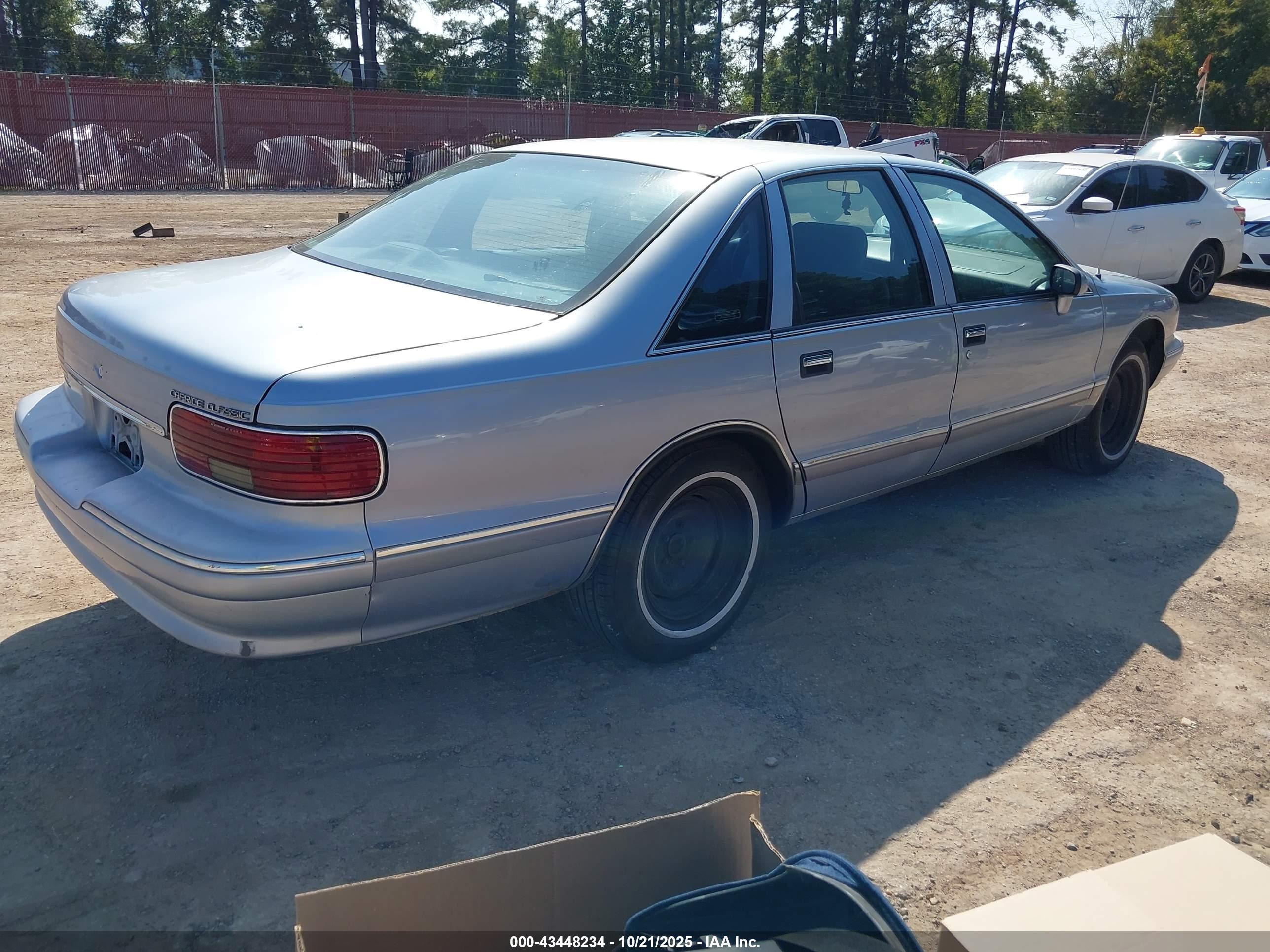 CHEVROLET CAPRICE image 4