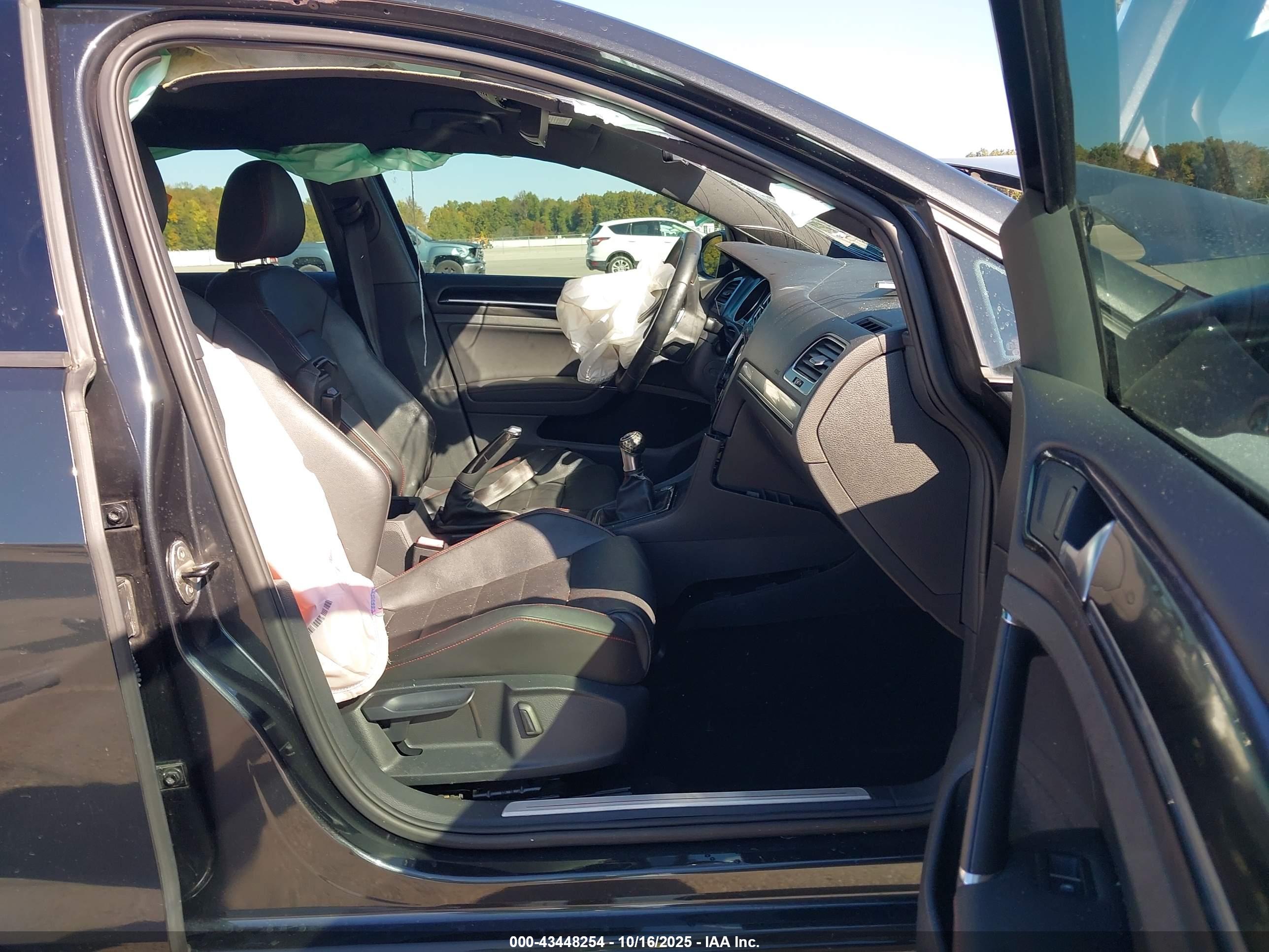VOLKSWAGEN GOLF image 5
