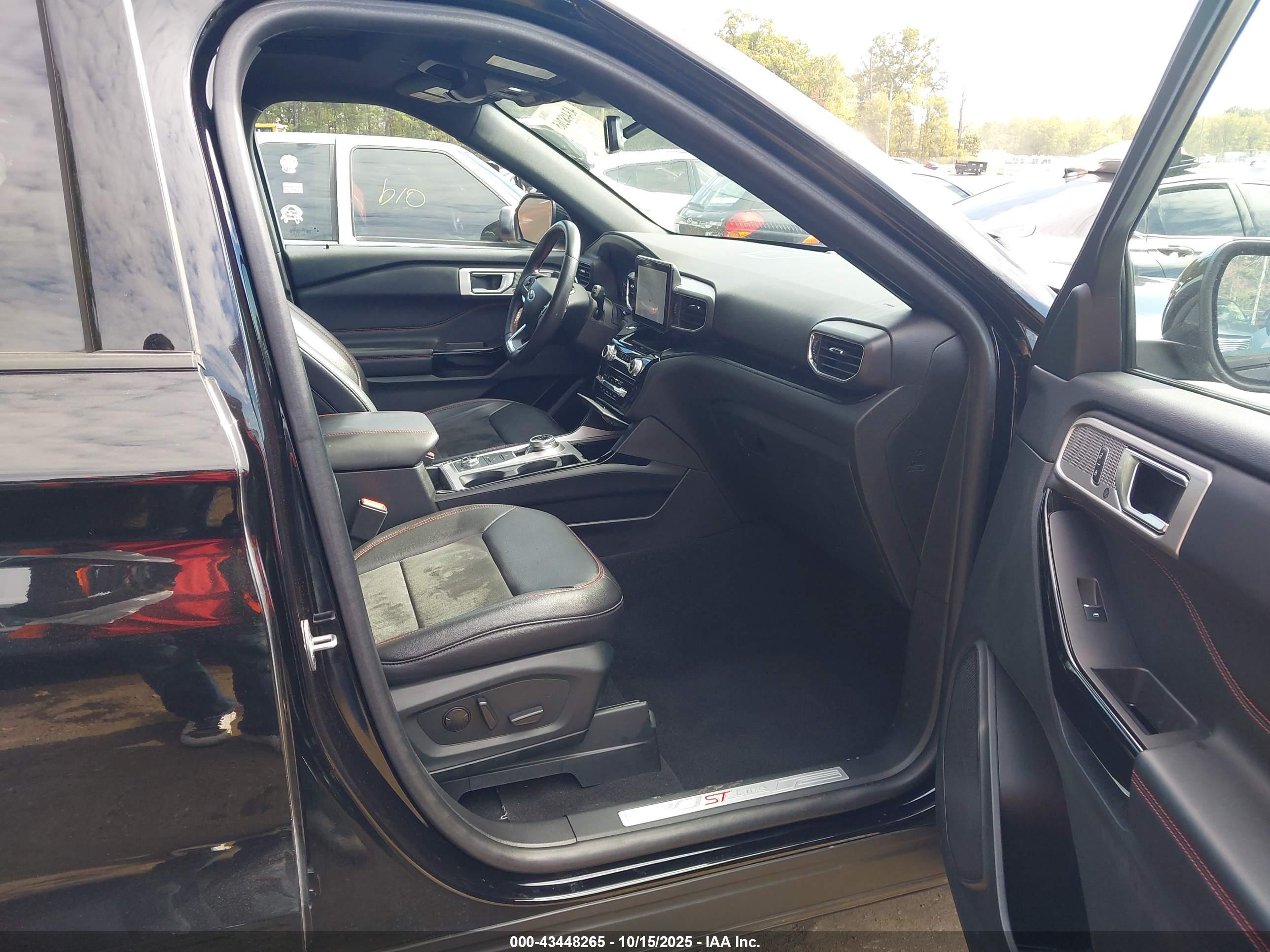 FORD EXPLORER image 5