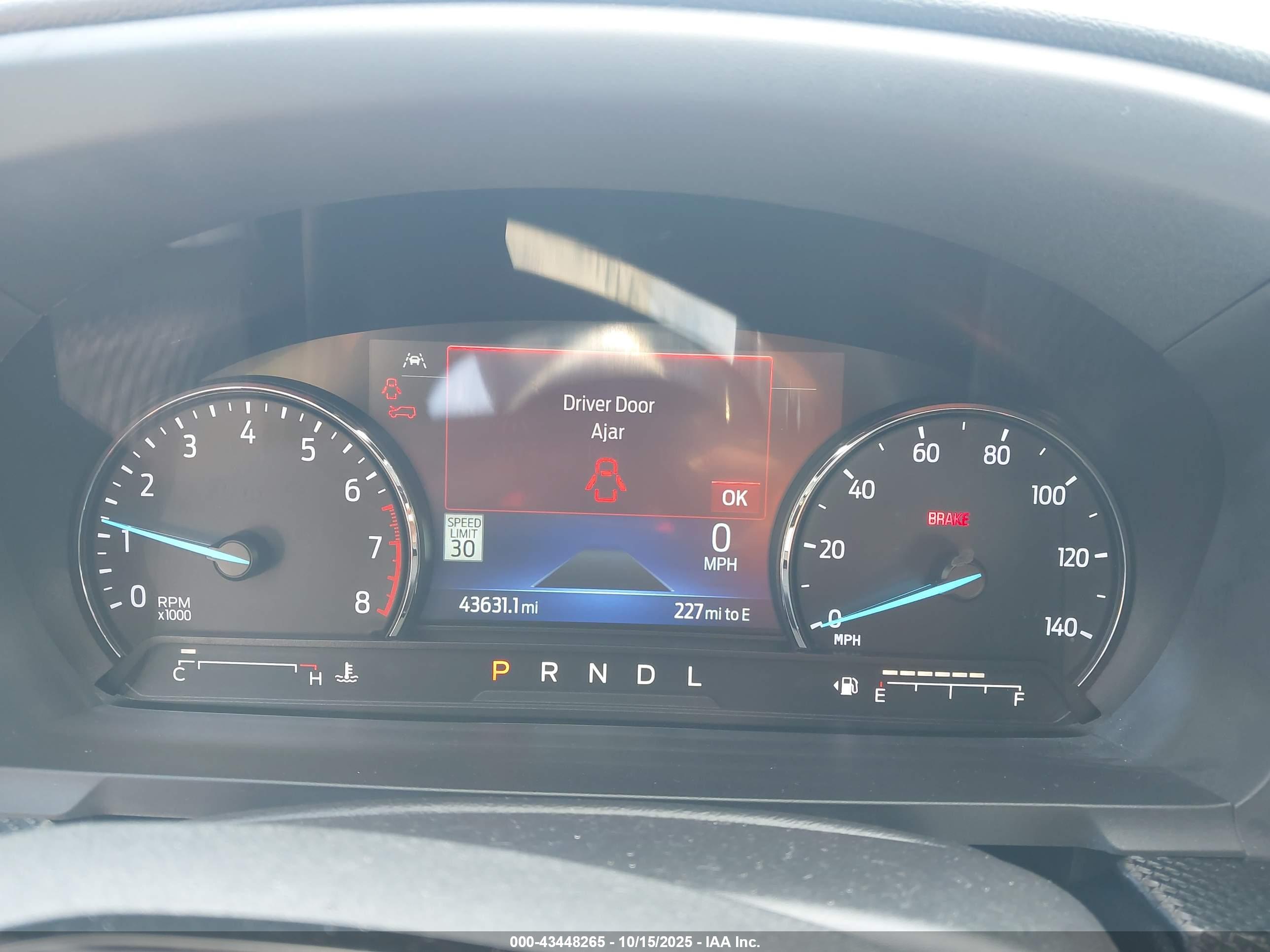 FORD EXPLORER image 7