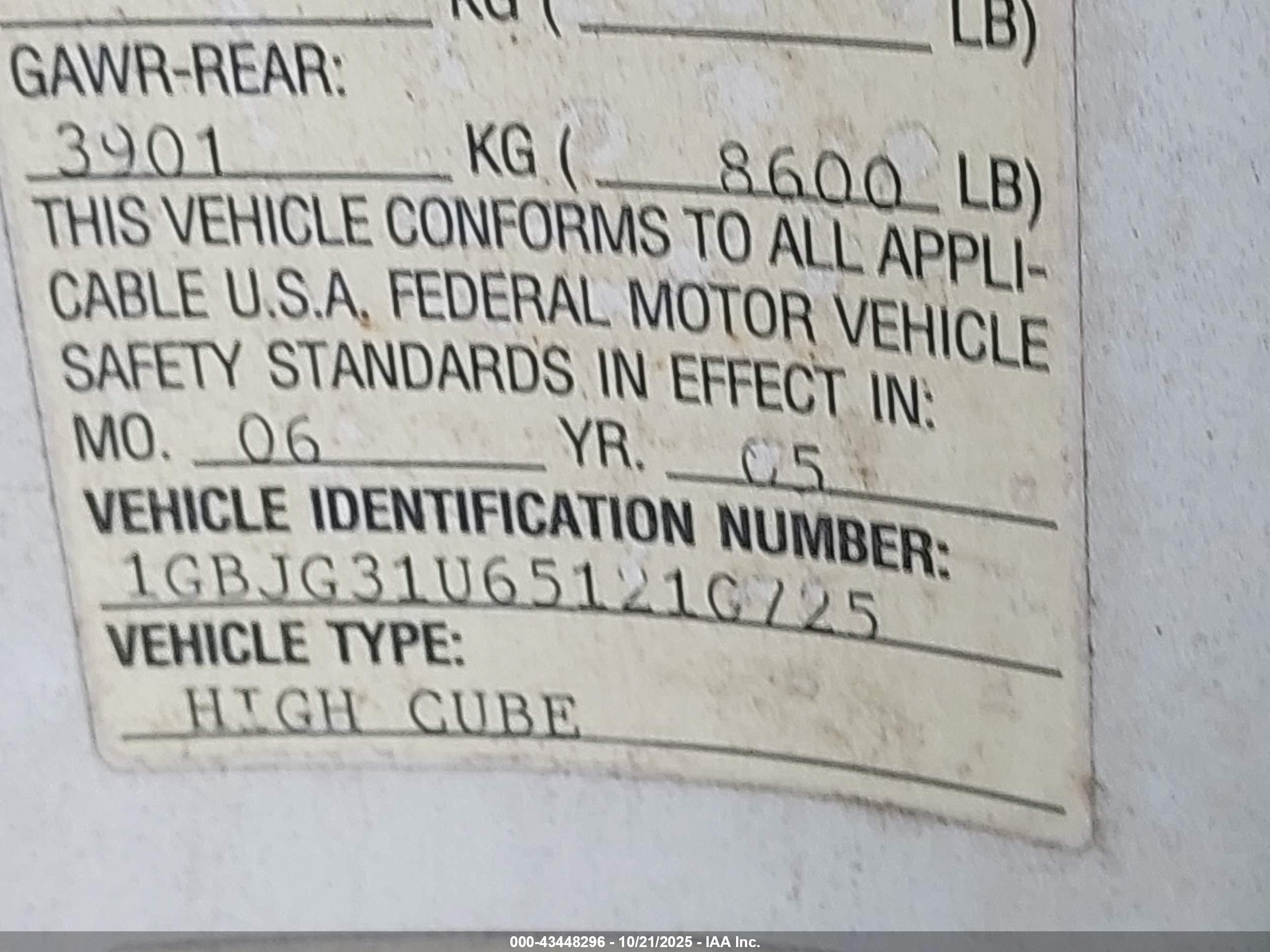 CHEVROLET EXPRESS image 9