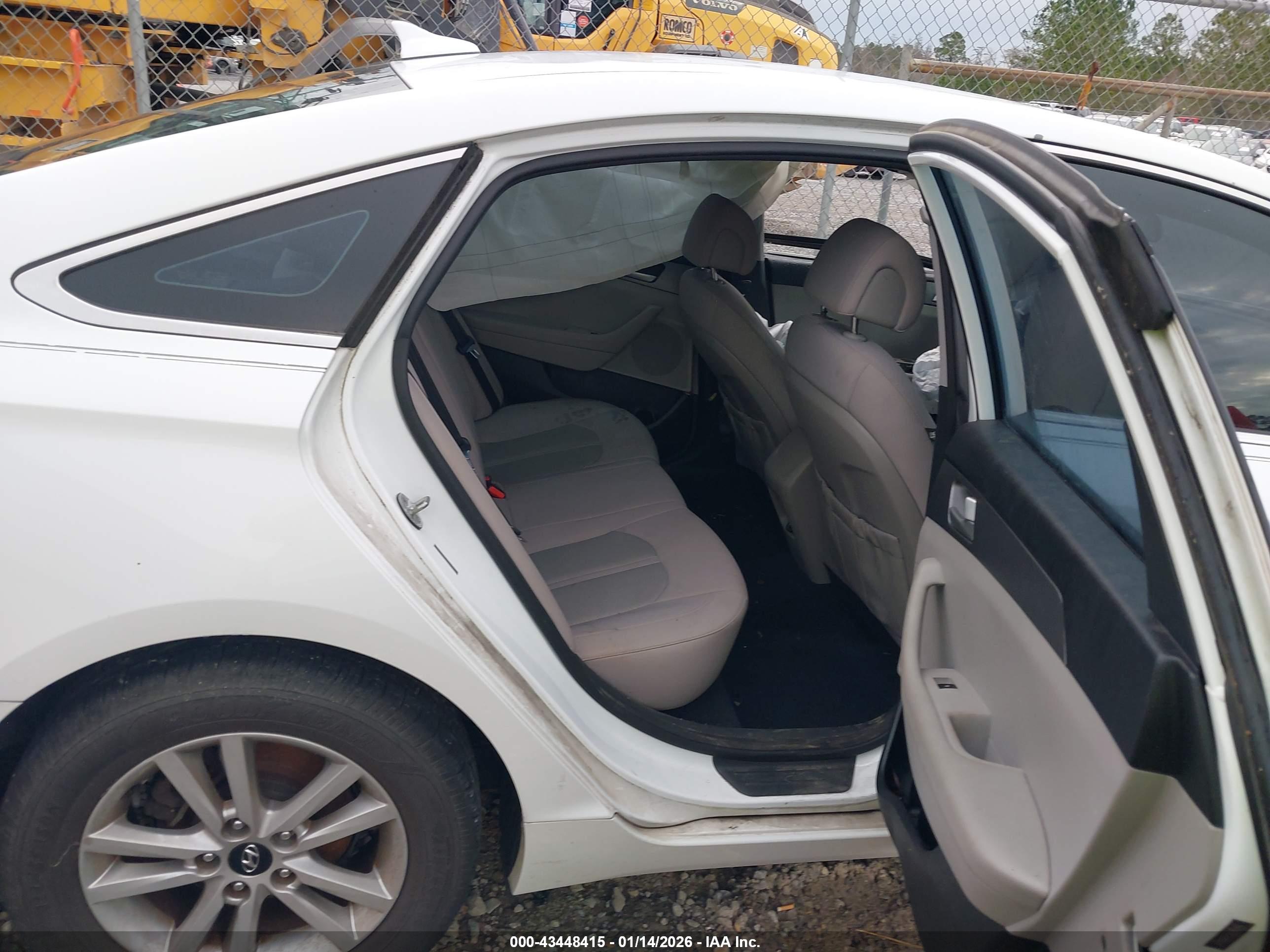 HYUNDAI SONATA image 8