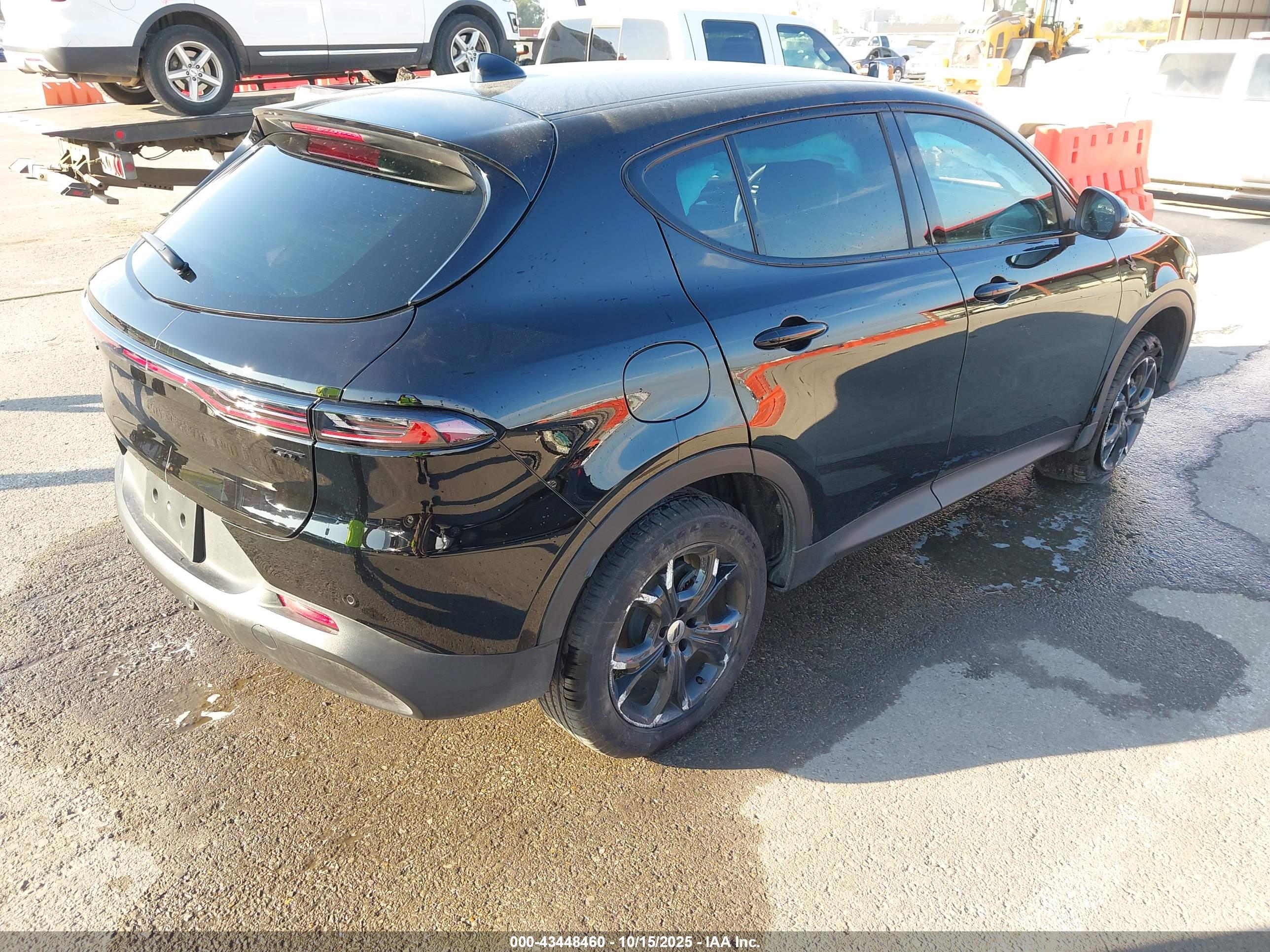 DODGE HORNET image 4