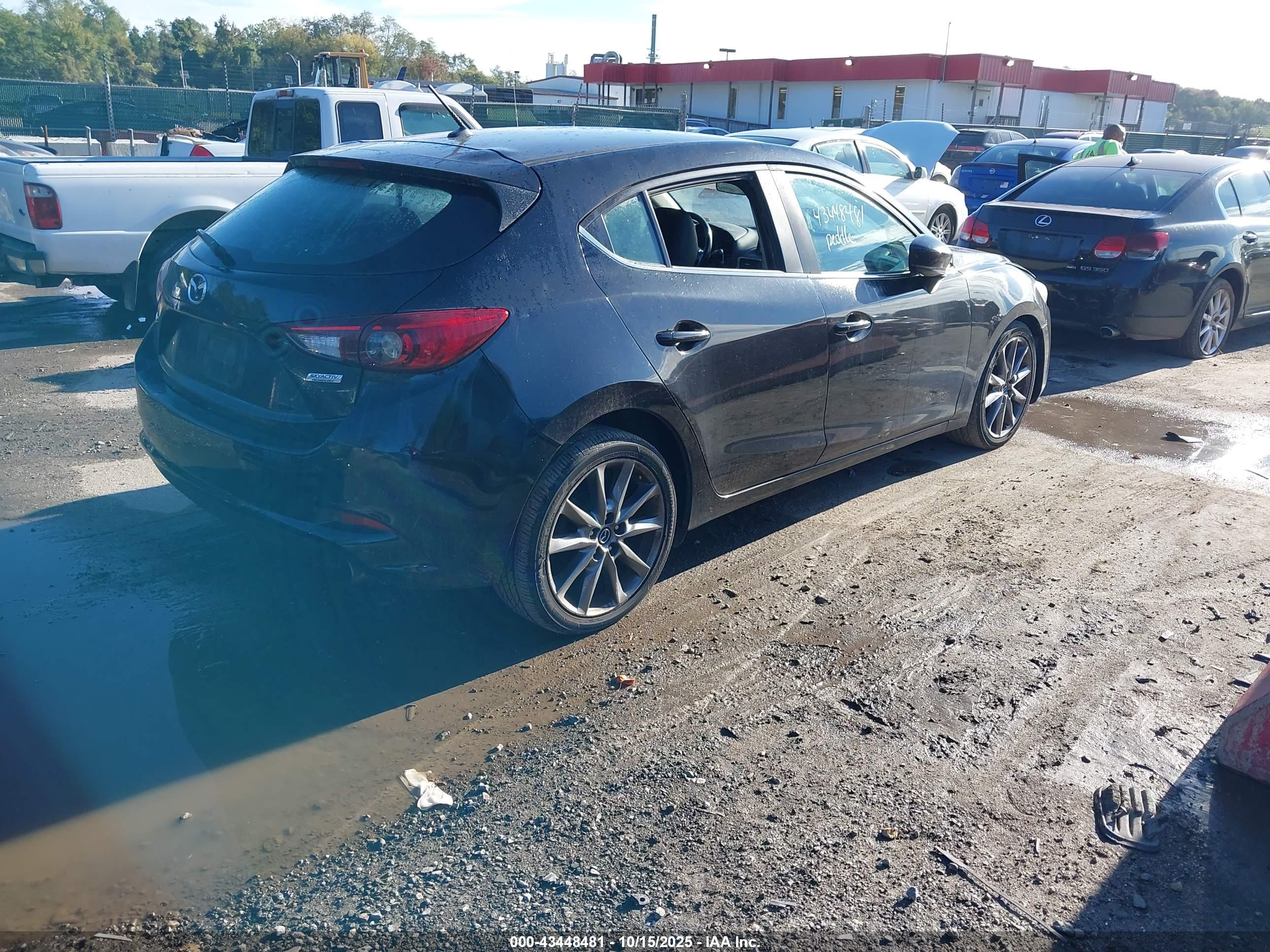 MAZDA MAZDA3 image 4