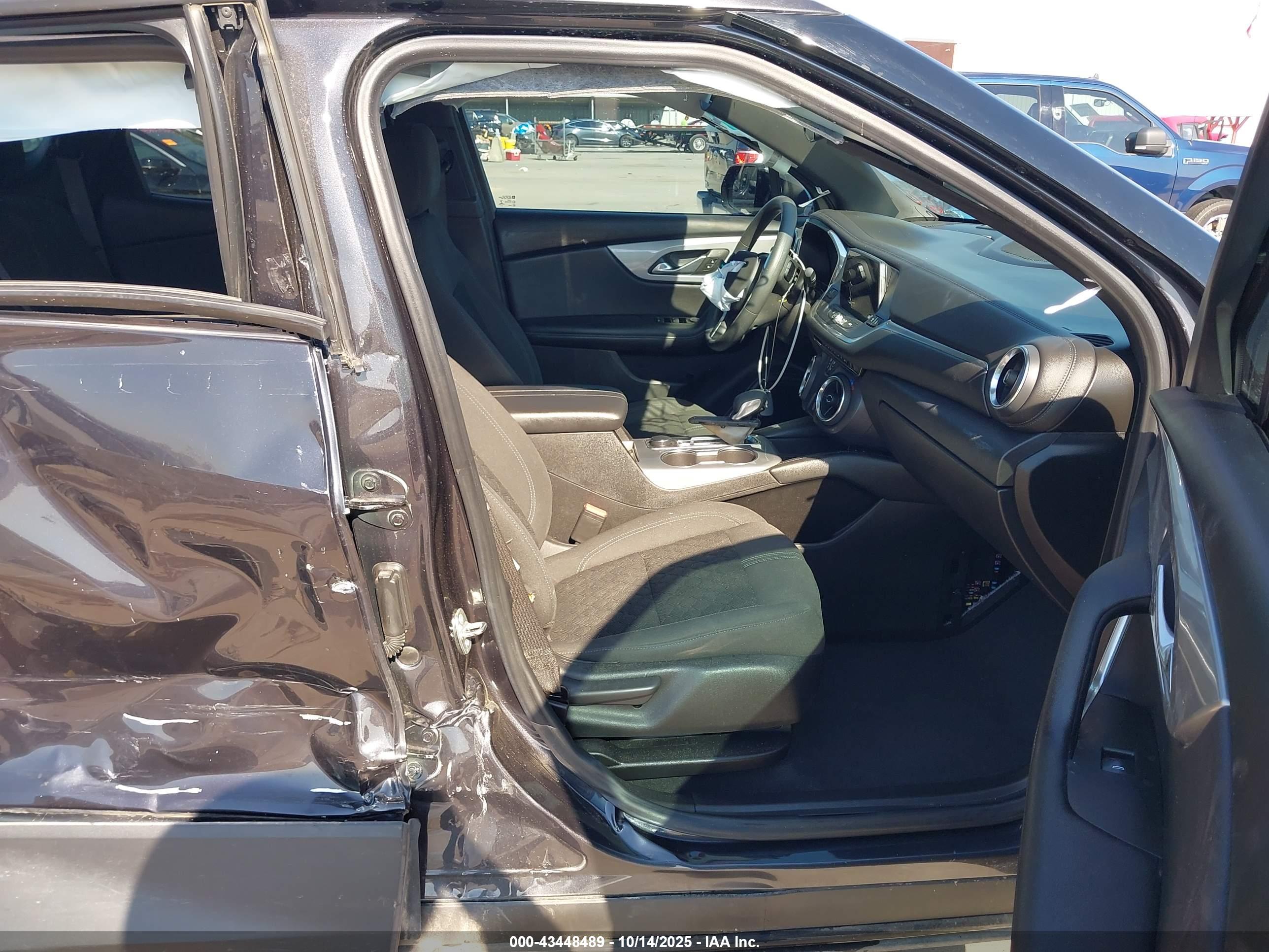 CHEVROLET BLAZER image 5