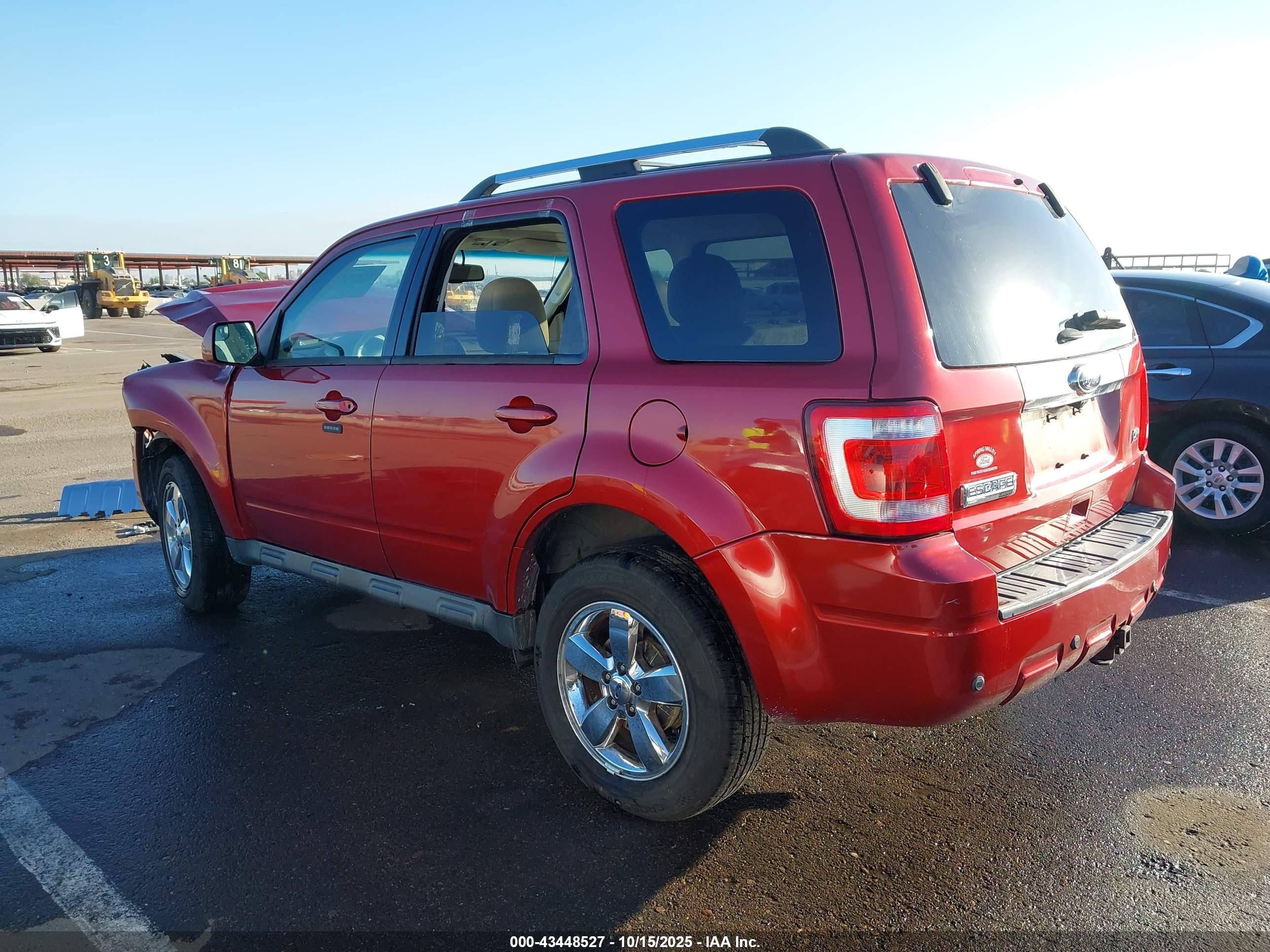 FORD ESCAPE image 3