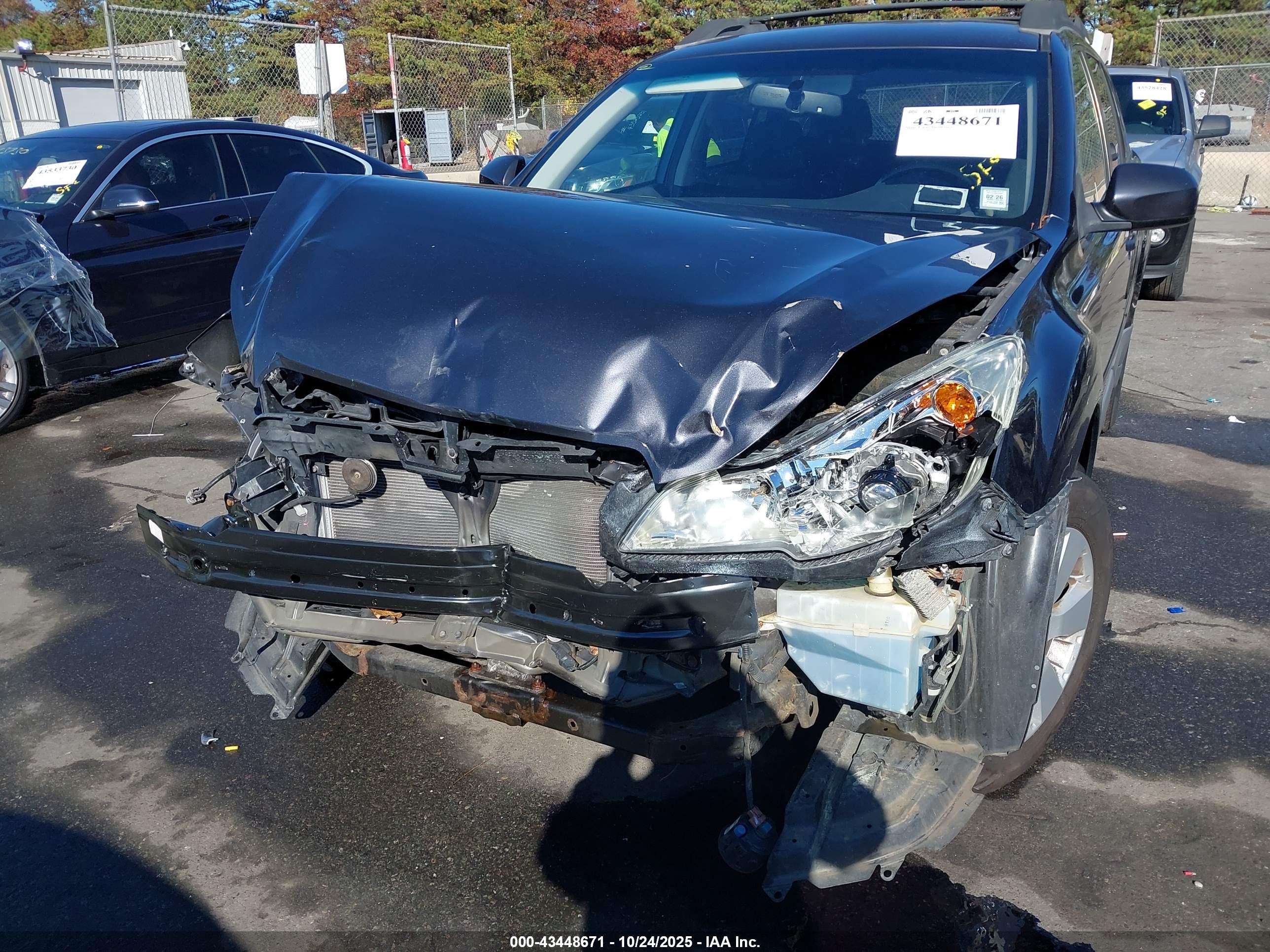 SUBARU OUTBACK image 6