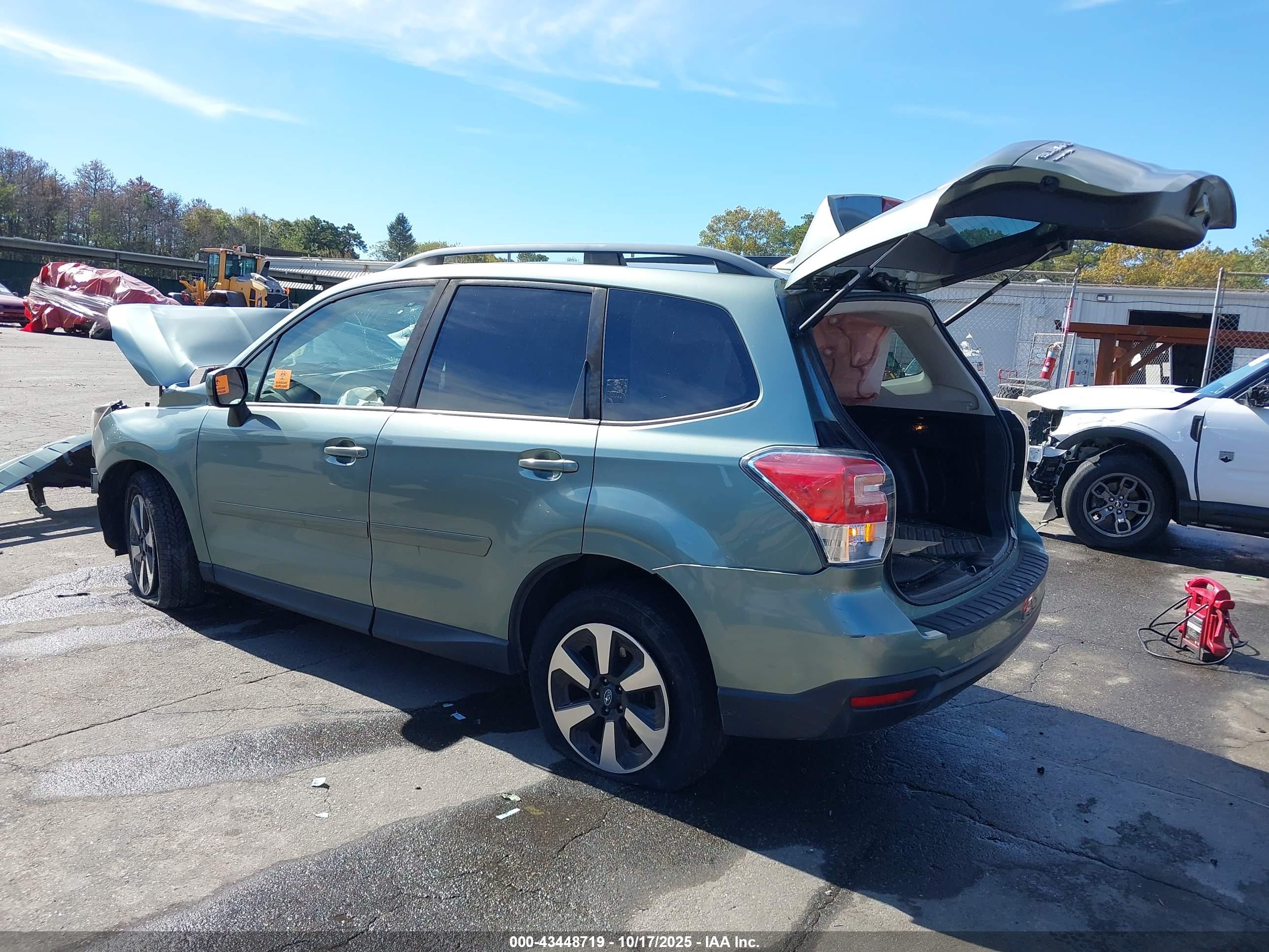 SUBARU FORESTER image 3