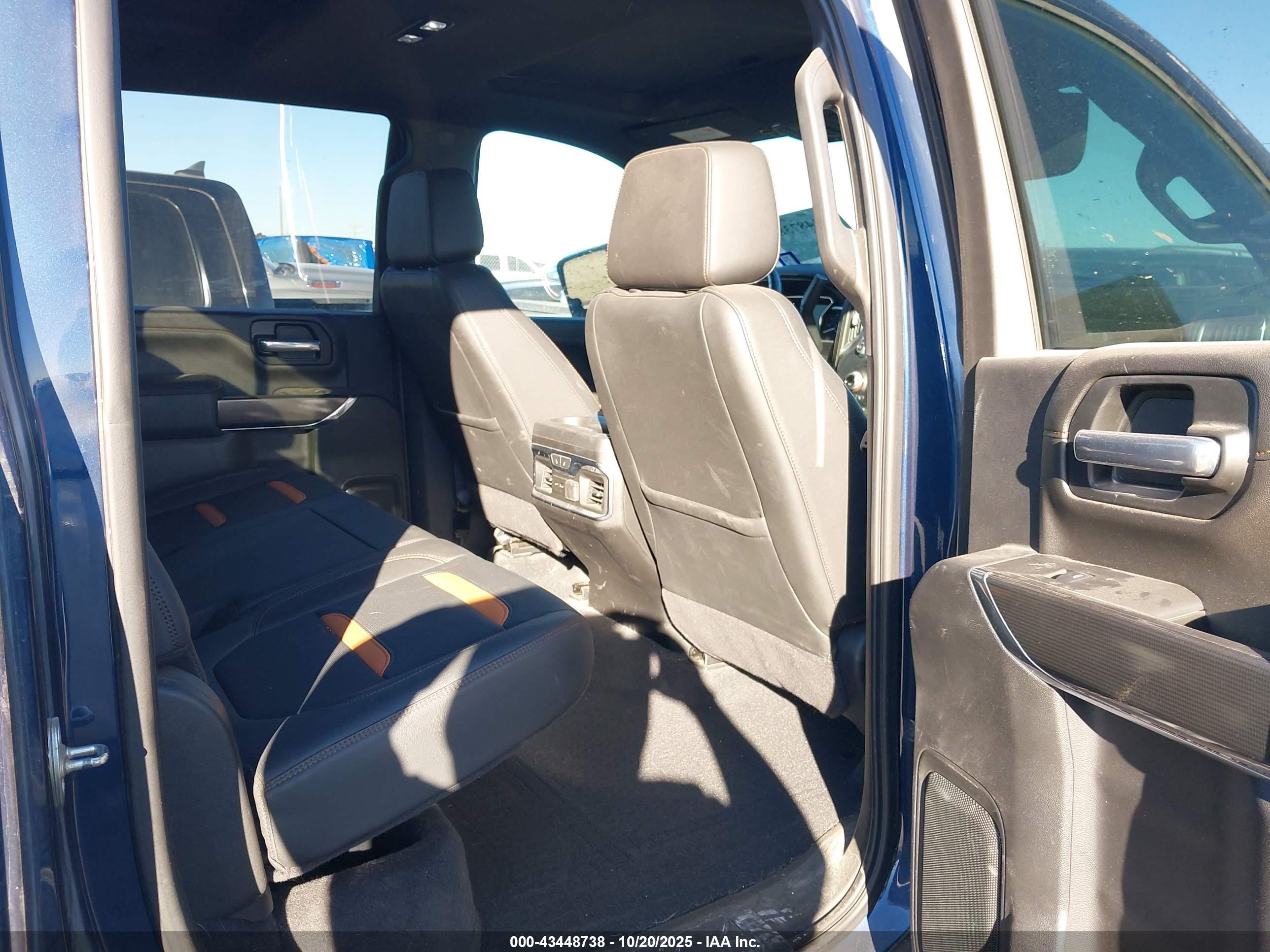 GMC SIERRA image 8