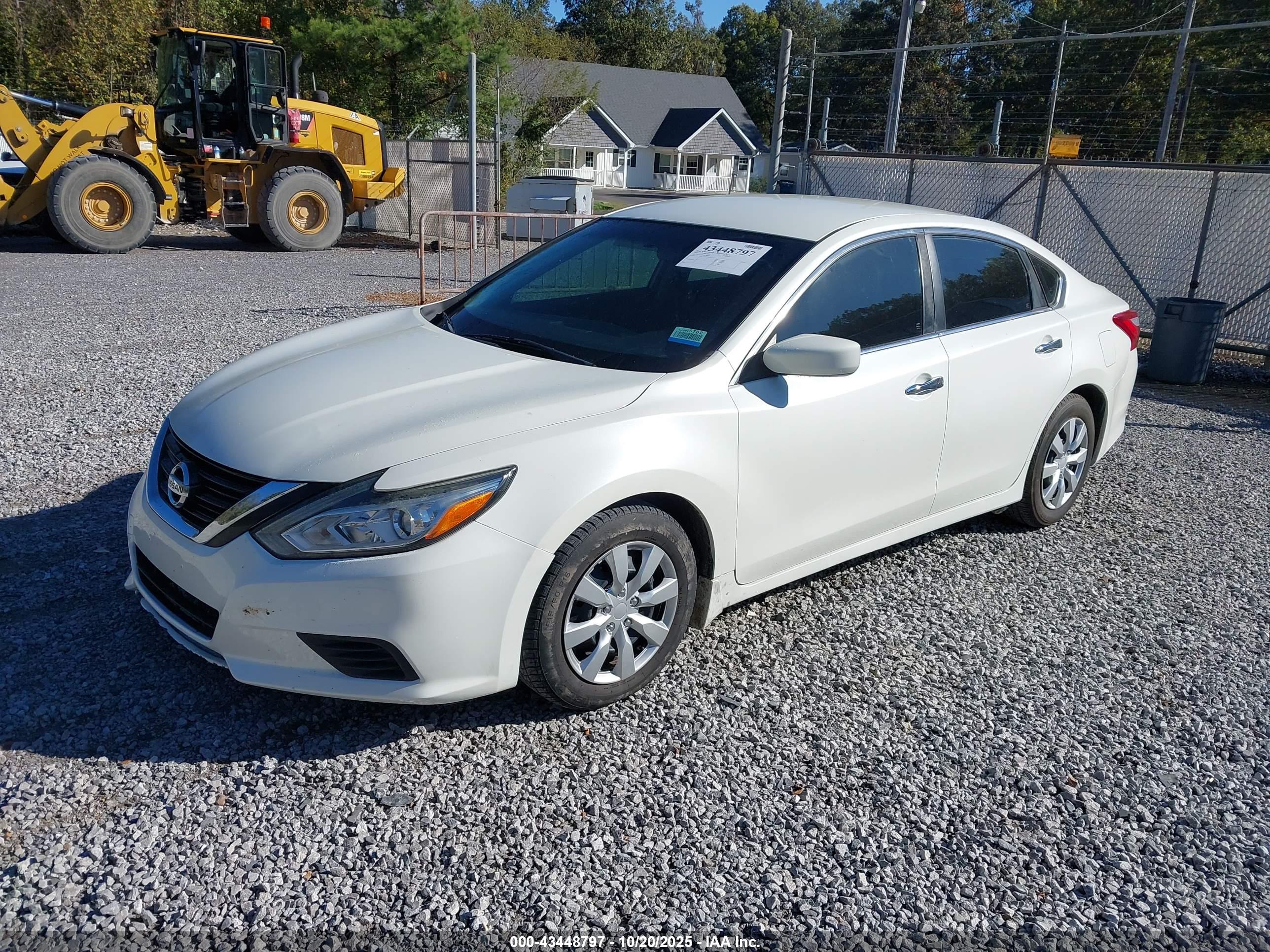 NISSAN ALTIMA image 2