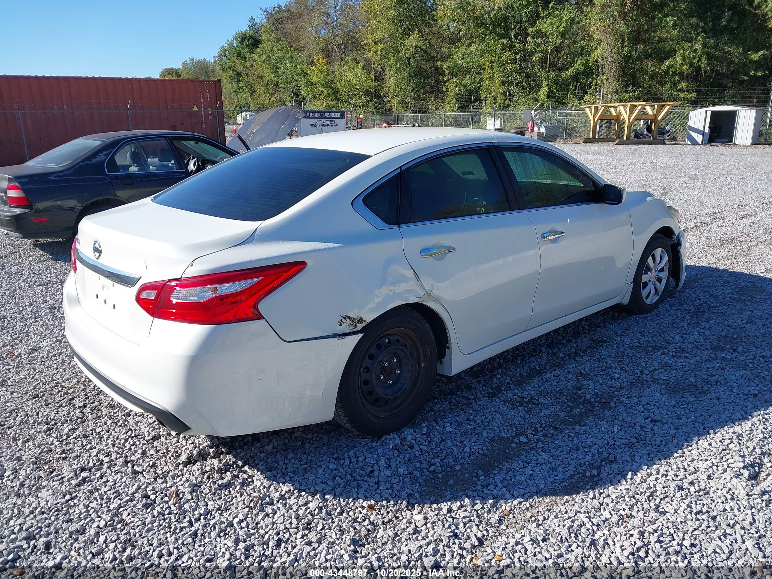 NISSAN ALTIMA image 4
