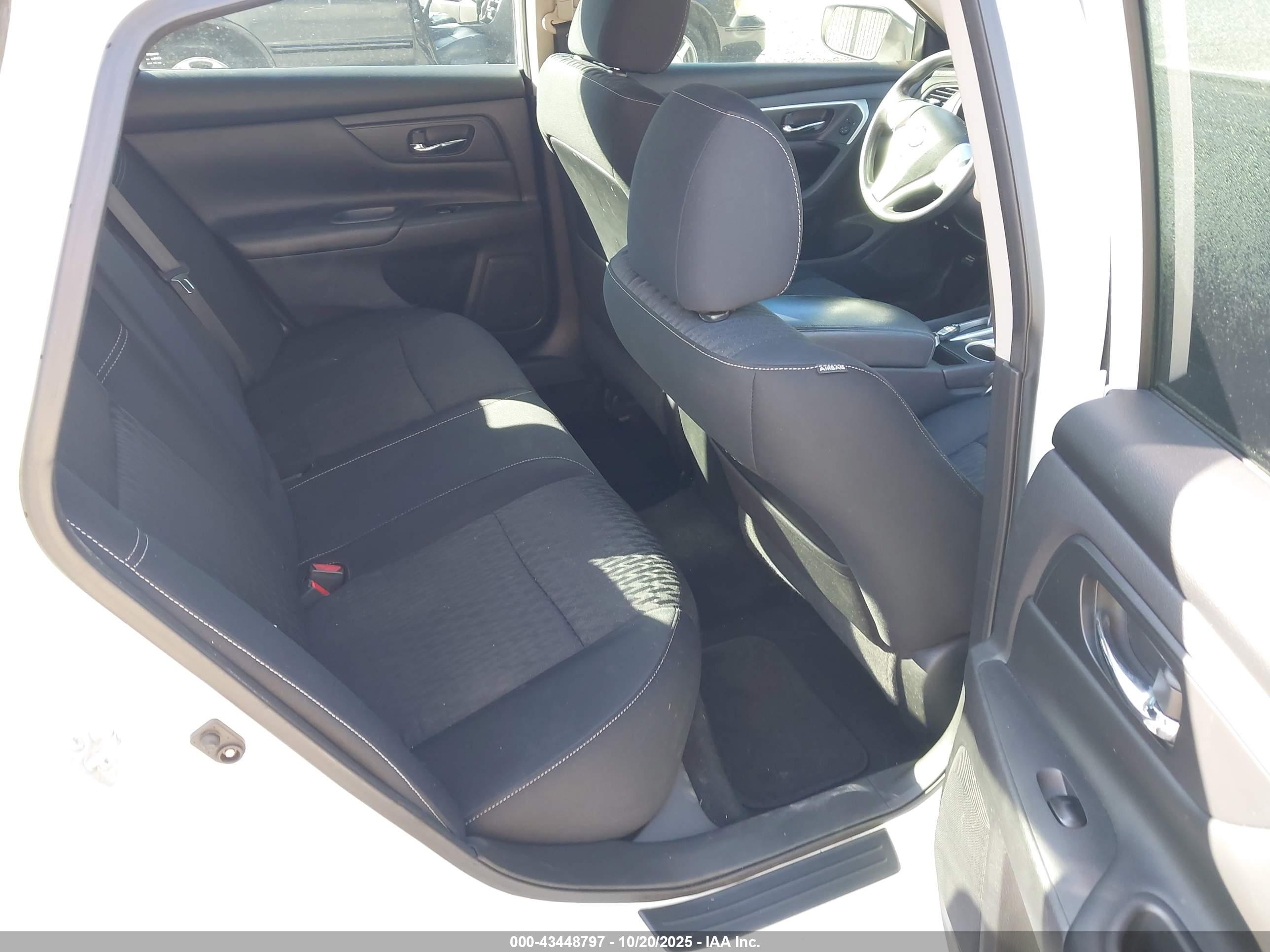 NISSAN ALTIMA image 8